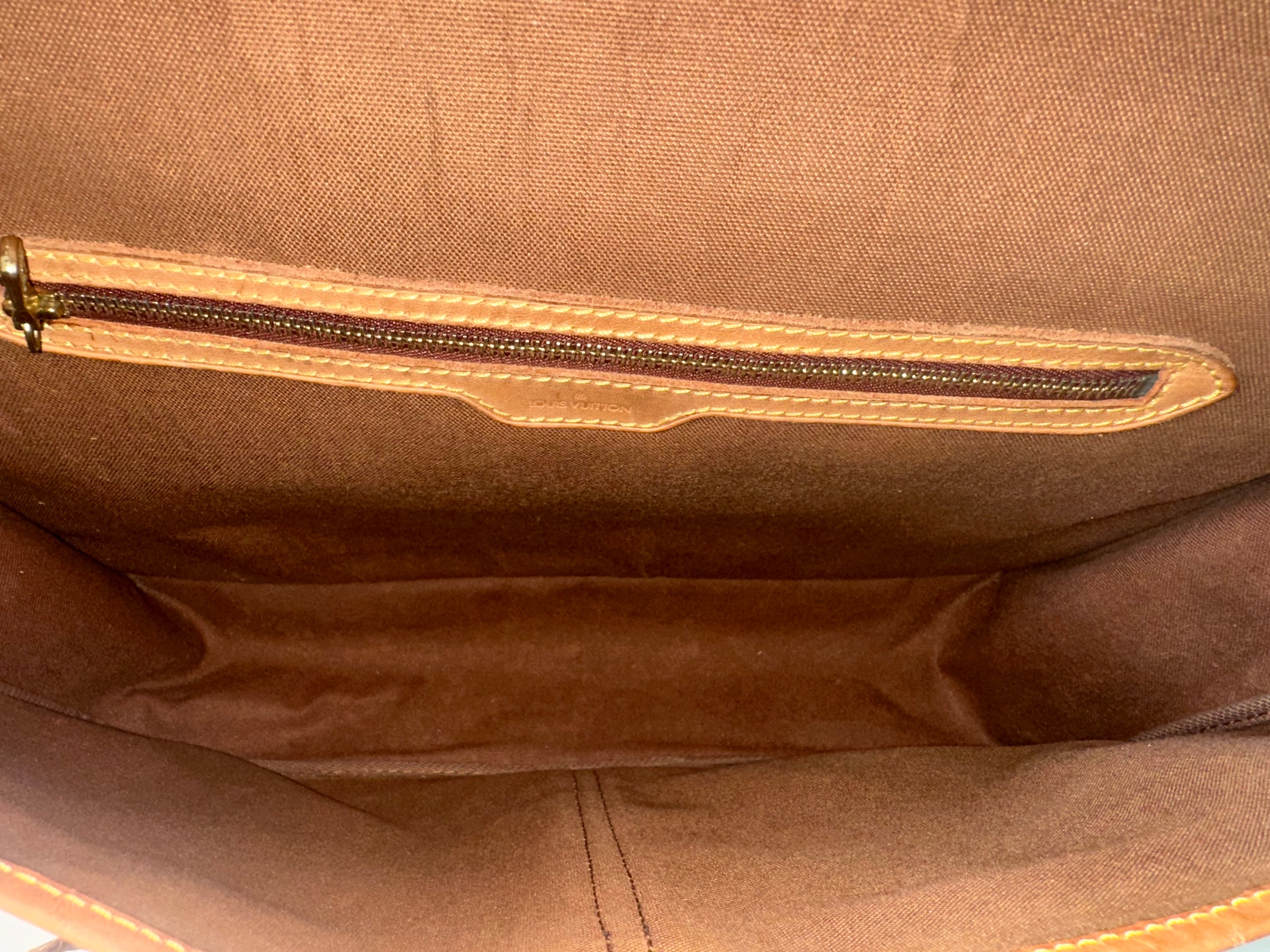 Louis Vuitton Gibeciere GM