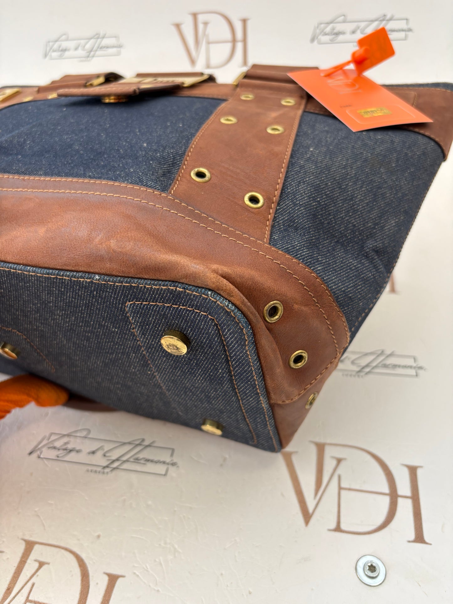 018158 - Christian Dior Blue Denim Street