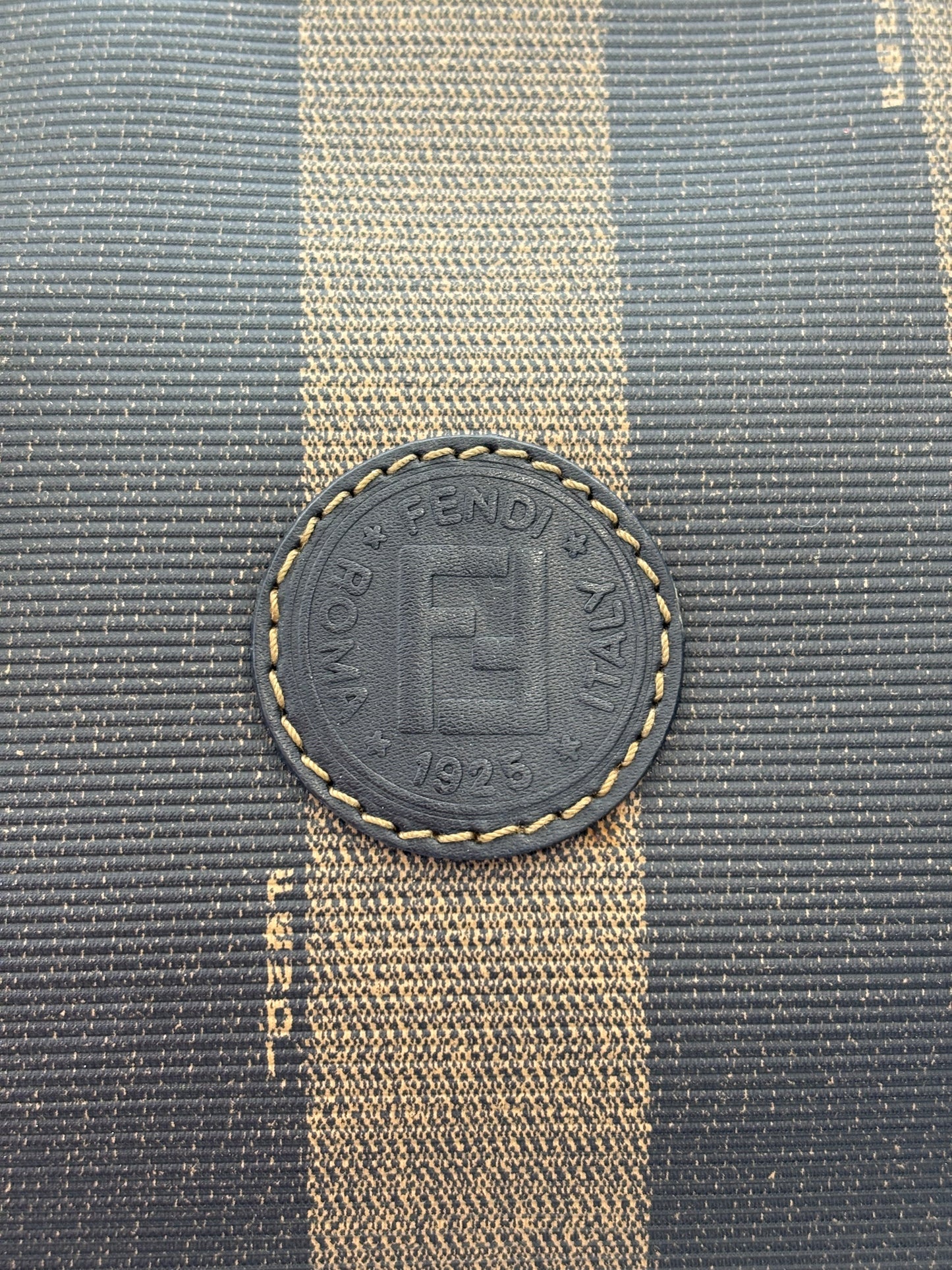 018967 - Fendi Pequin