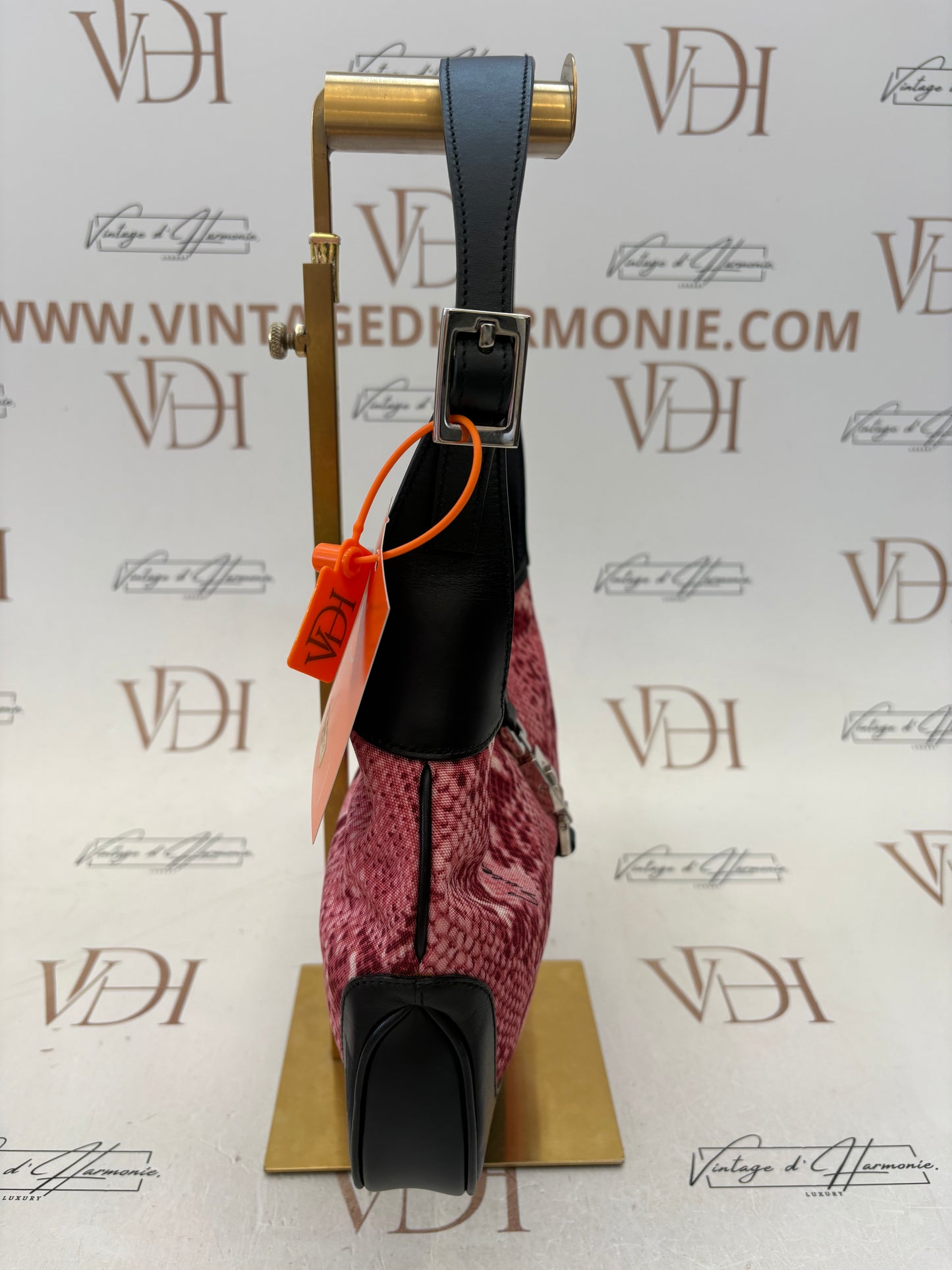 018665 - Gucci Pink Black Jackie