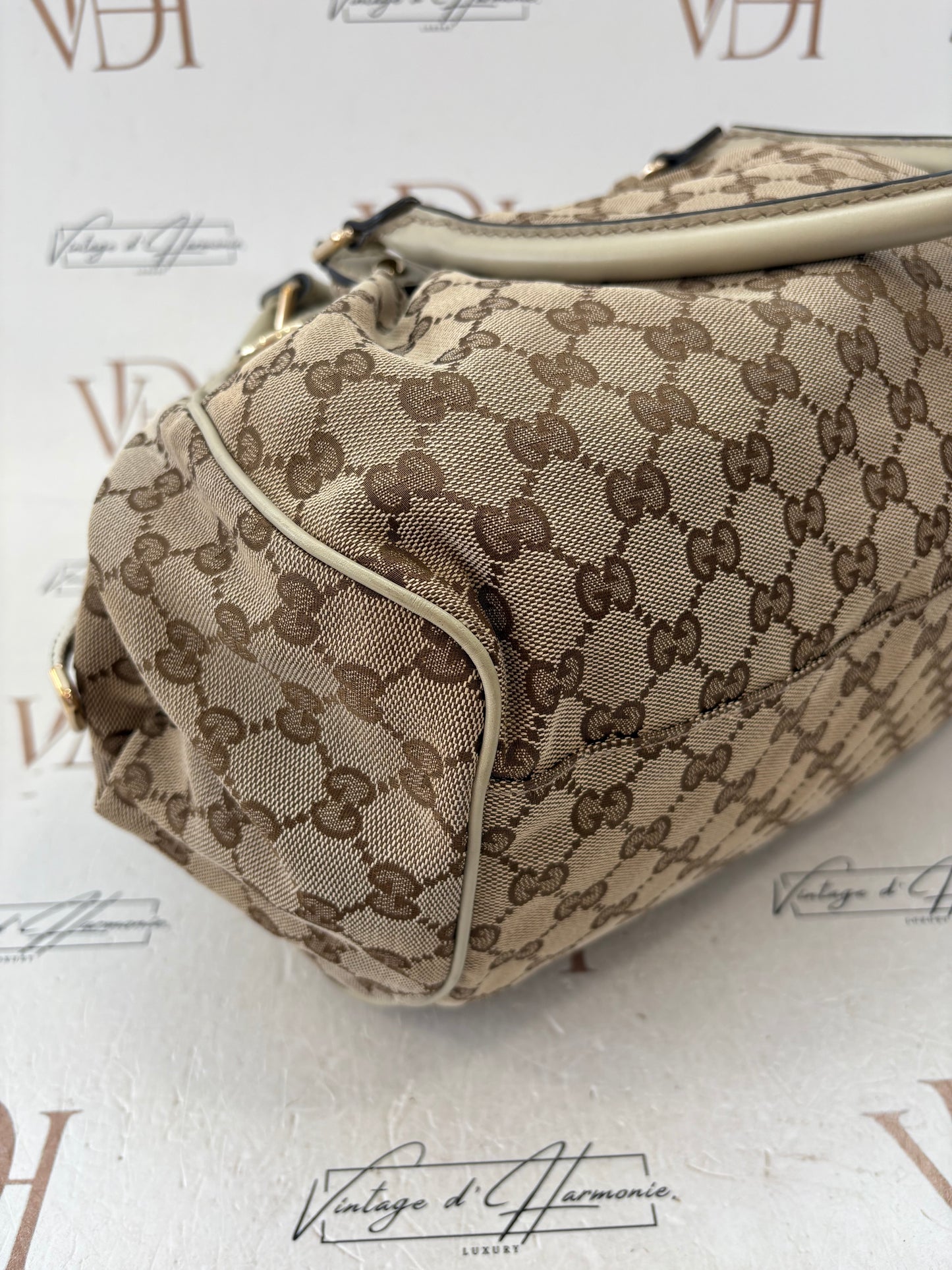 201052 - Gucci Sukey