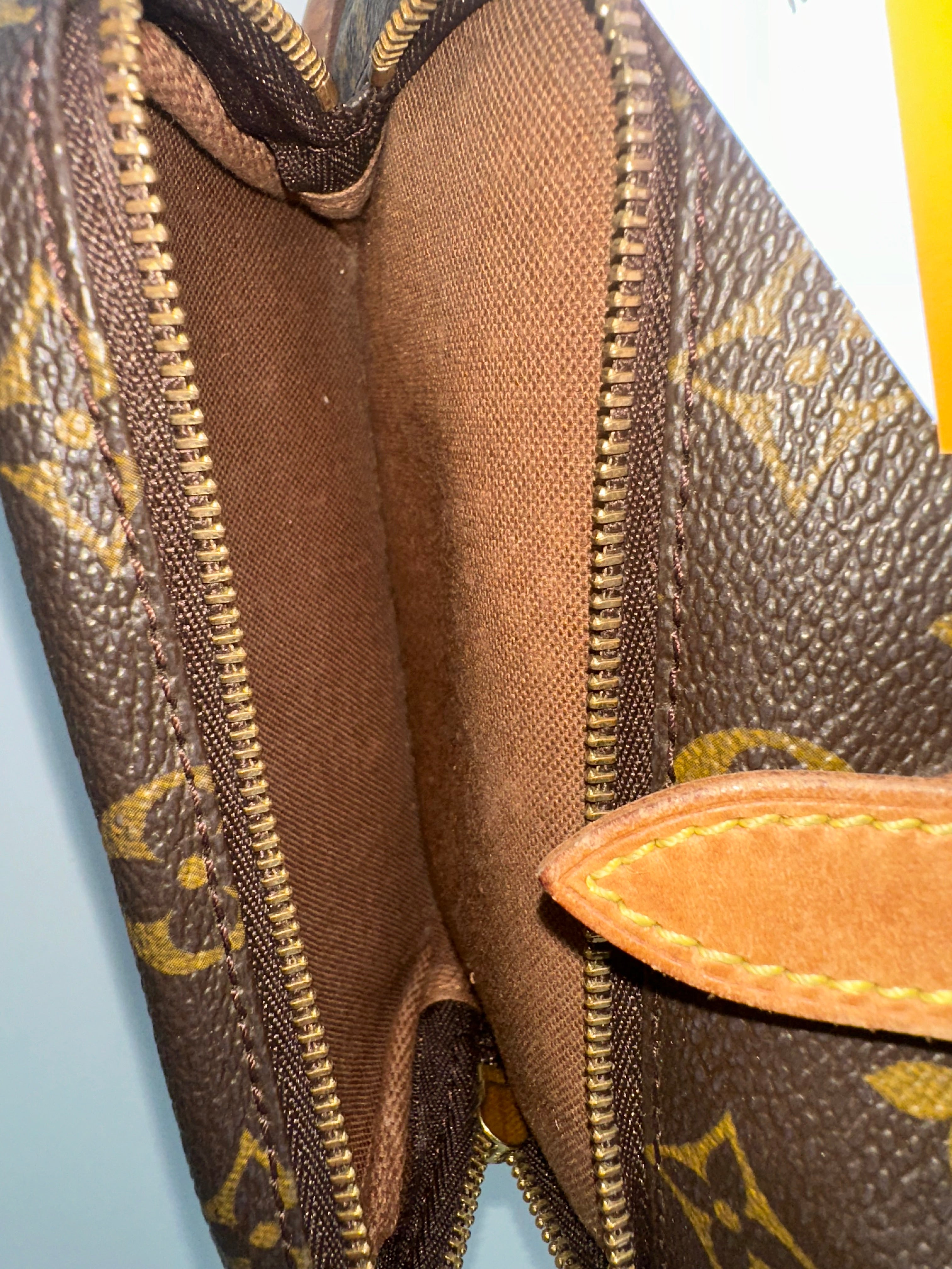 Louis Vuitton Montsouris MM