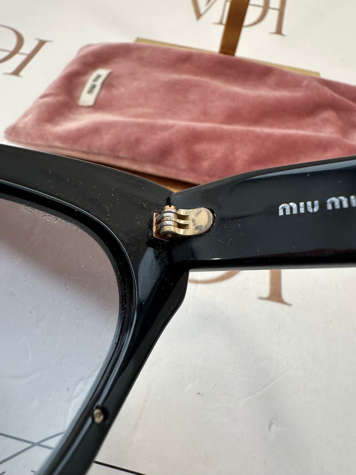 016815 - Miu Miu Sunglasses