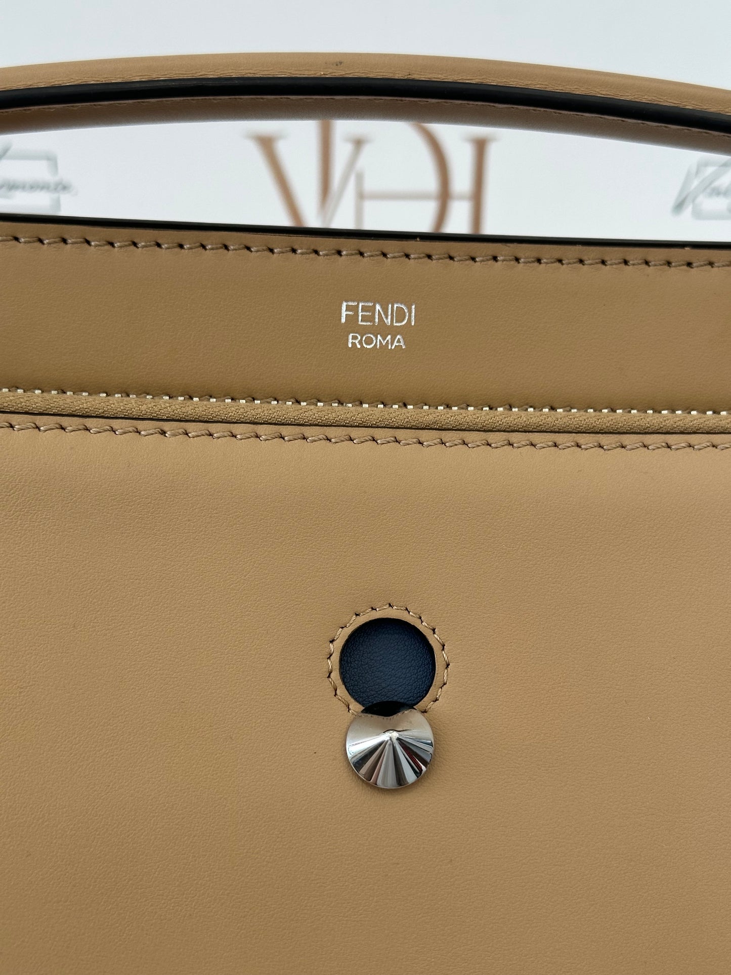 384212 - Fendi Dotcom