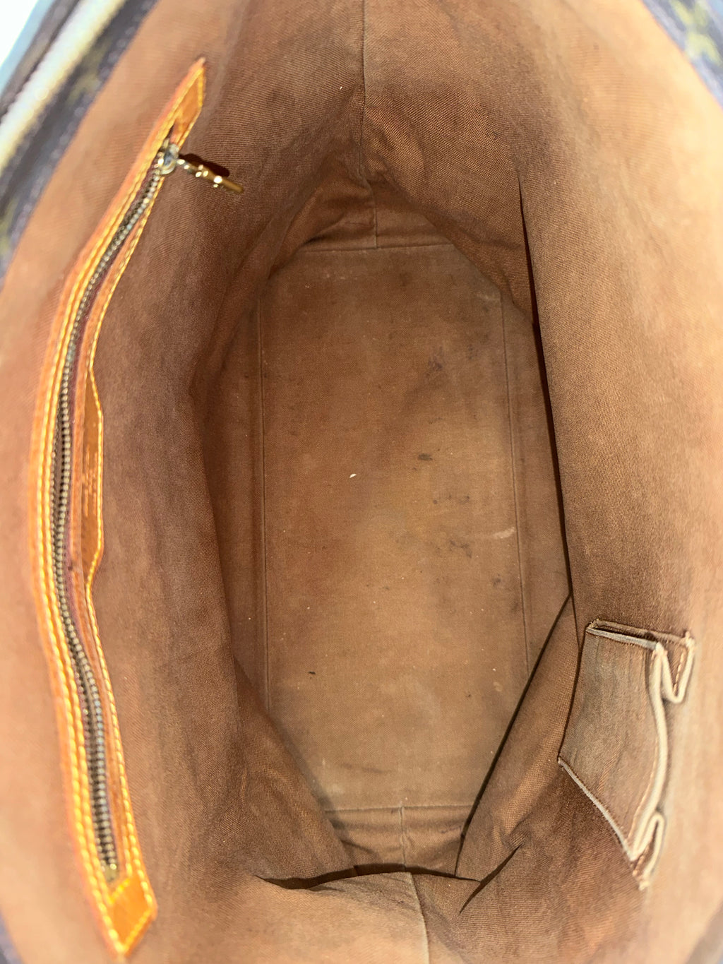 Louis Vuitton Cabas mezzo