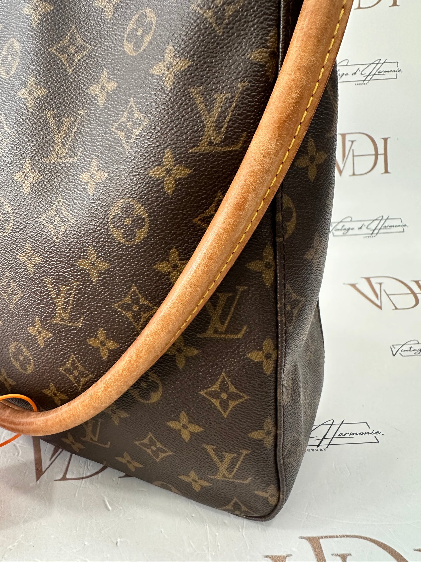 017798 - Louis Vuitton Looping GM