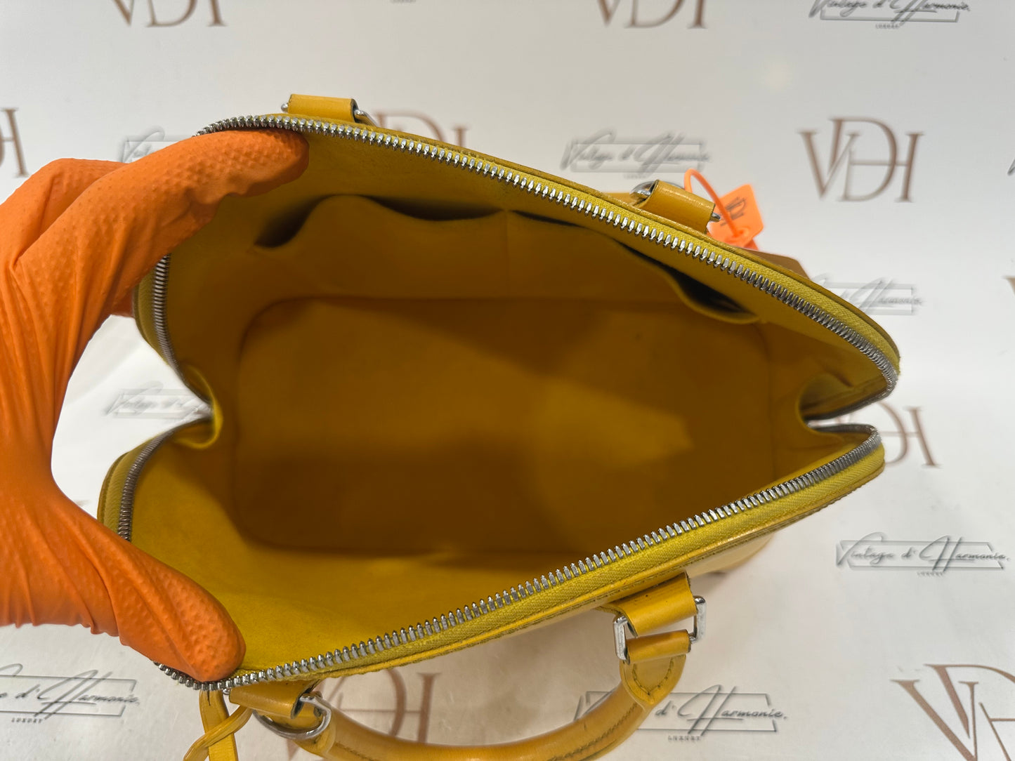 200882 - Louis Vuitton Alma Epi Yellow