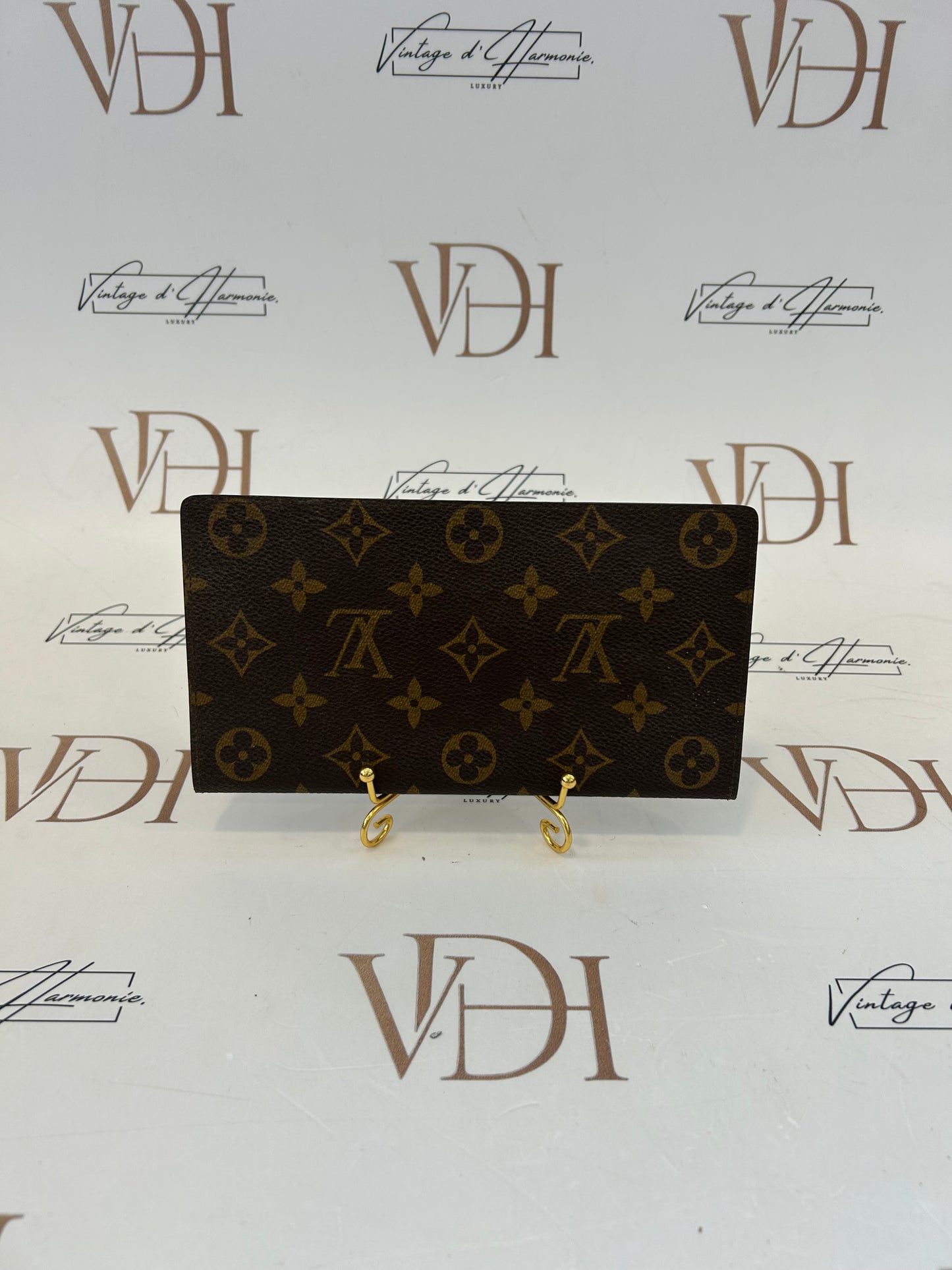 017344 - LV Wallet