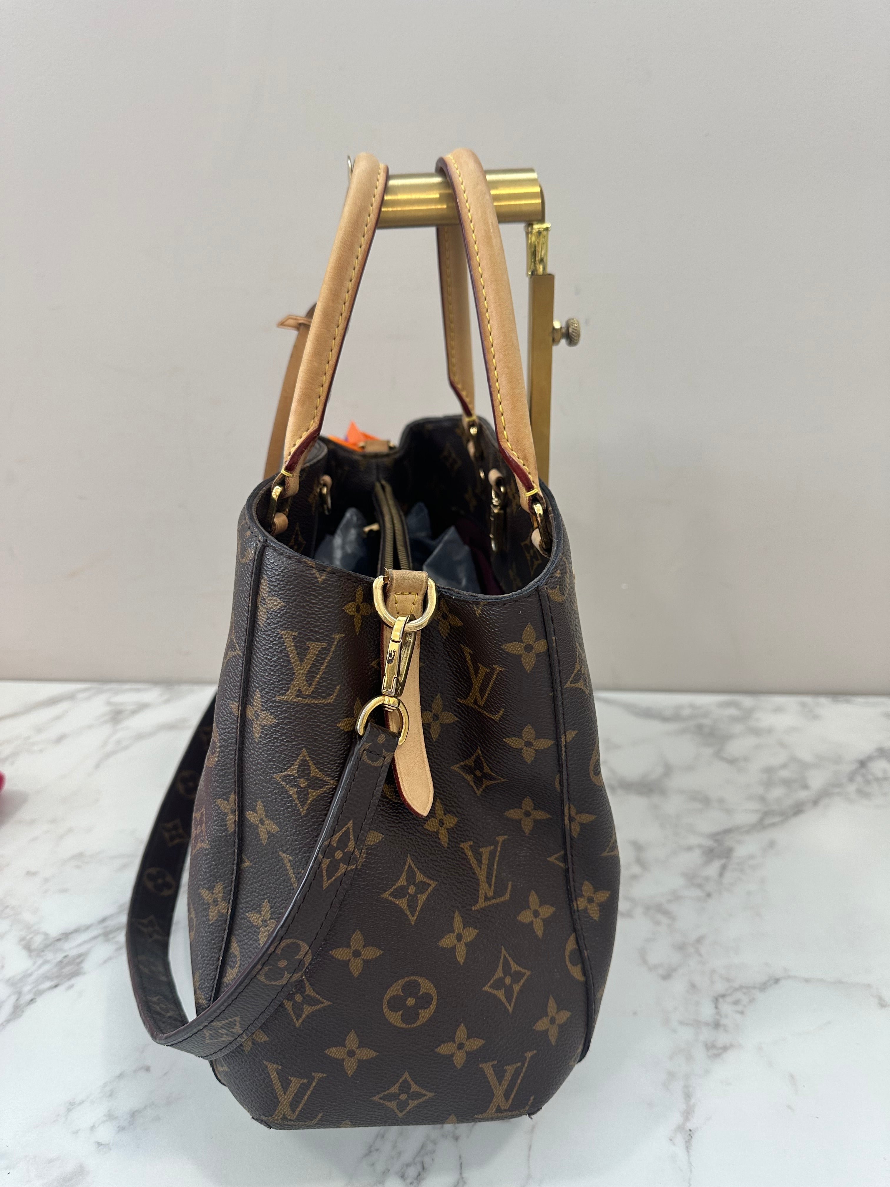 Louis Vuitton Montaigne