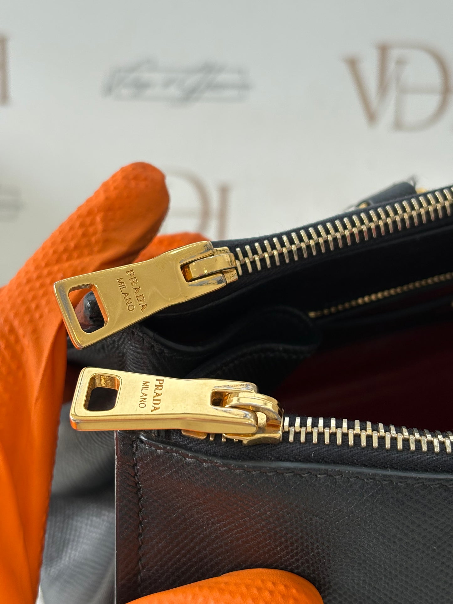 201166 - Prada Black