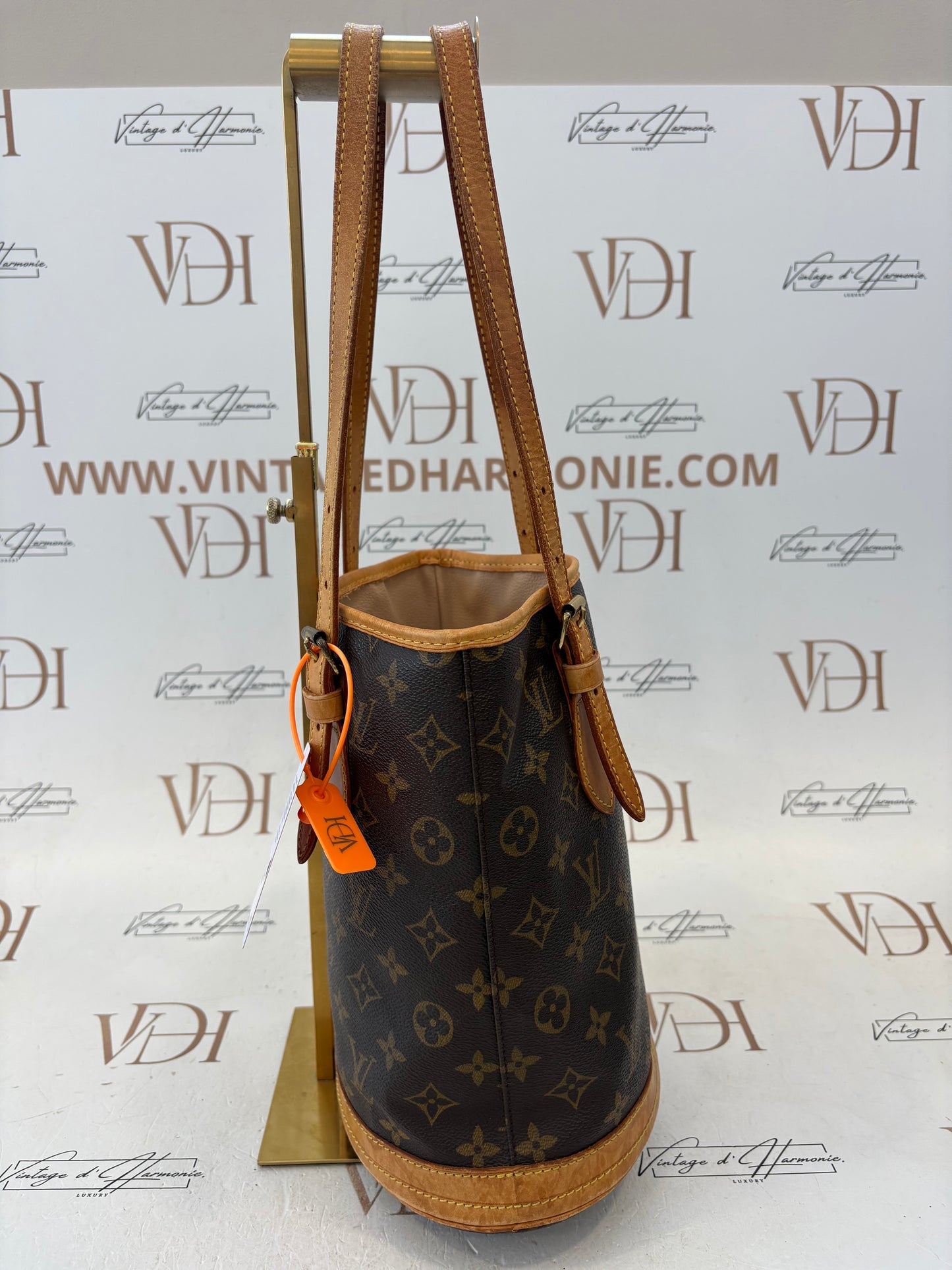 017267 - Louis Vuitton Bucket PM