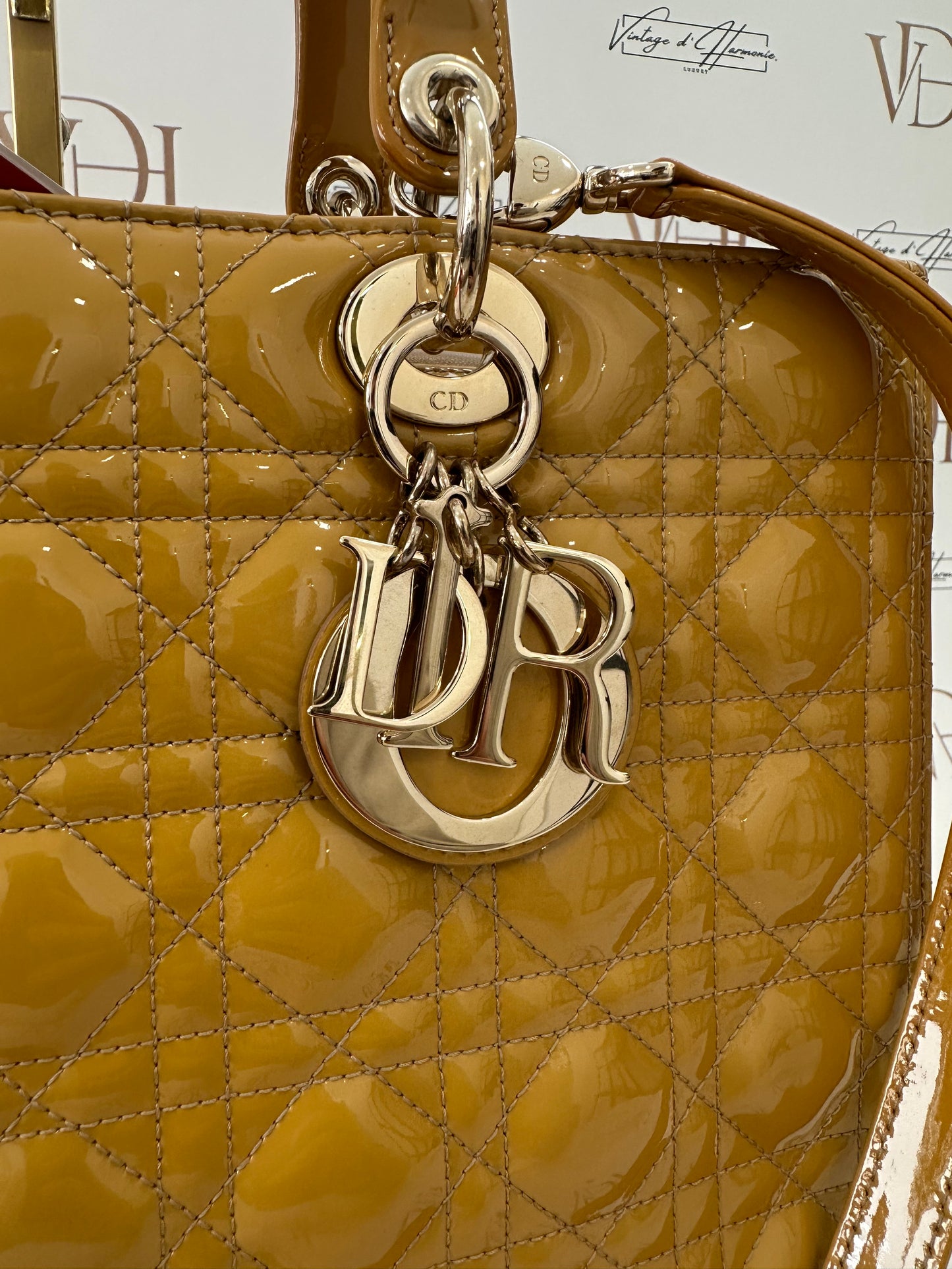 382638 - Dior Lady