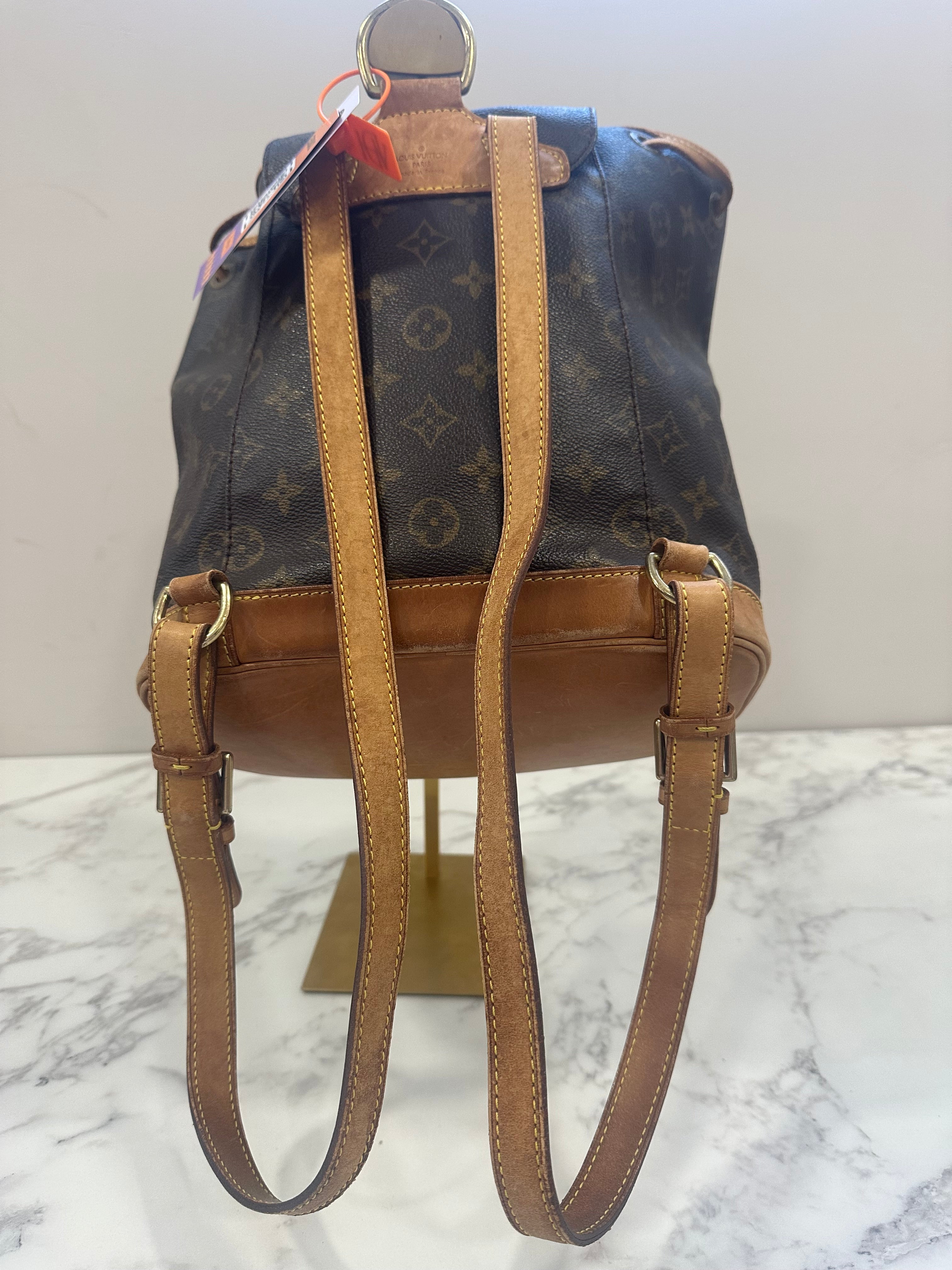 Louis Vuitton Montsouris MM