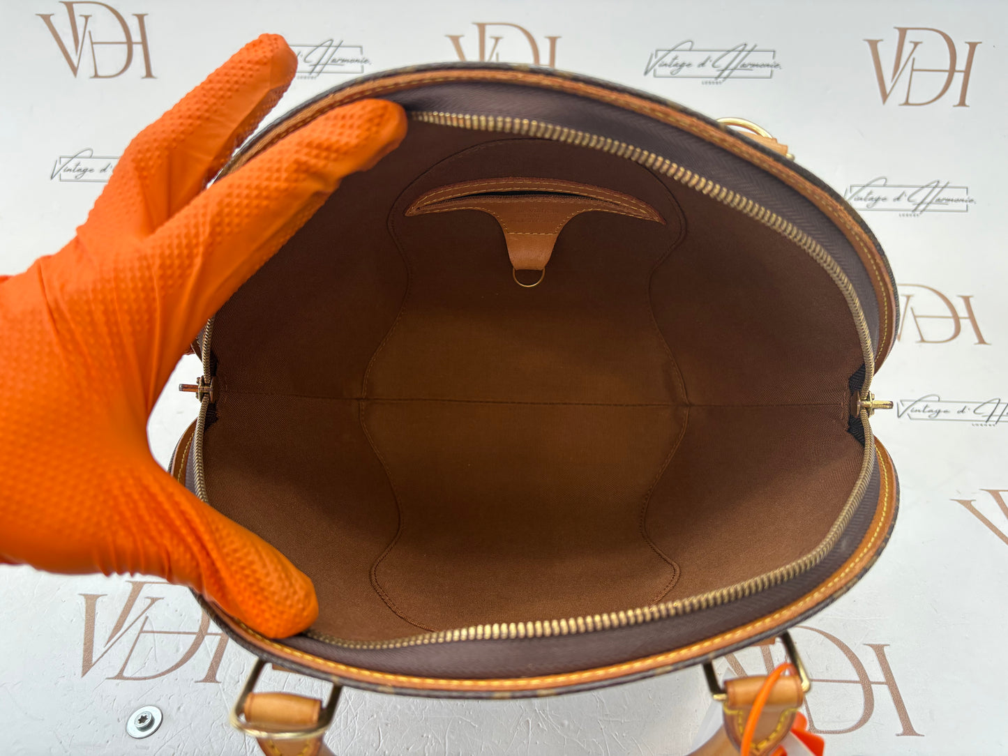 018734 - Louis Vuitton Ellipse PM