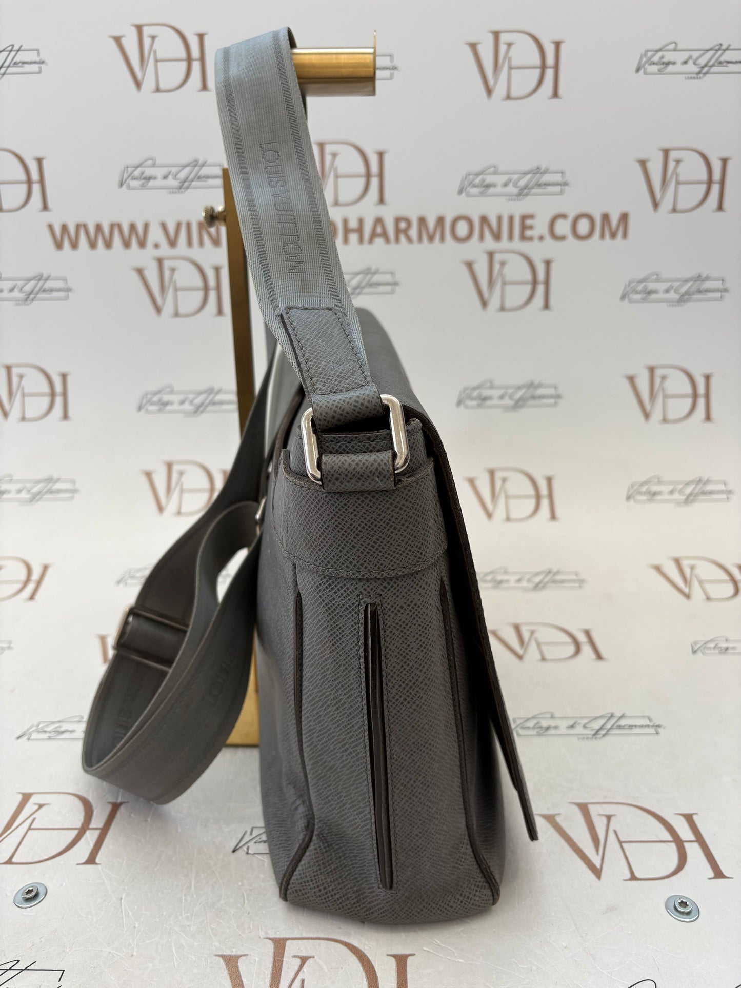 383270 - Louis Vuitton Roman