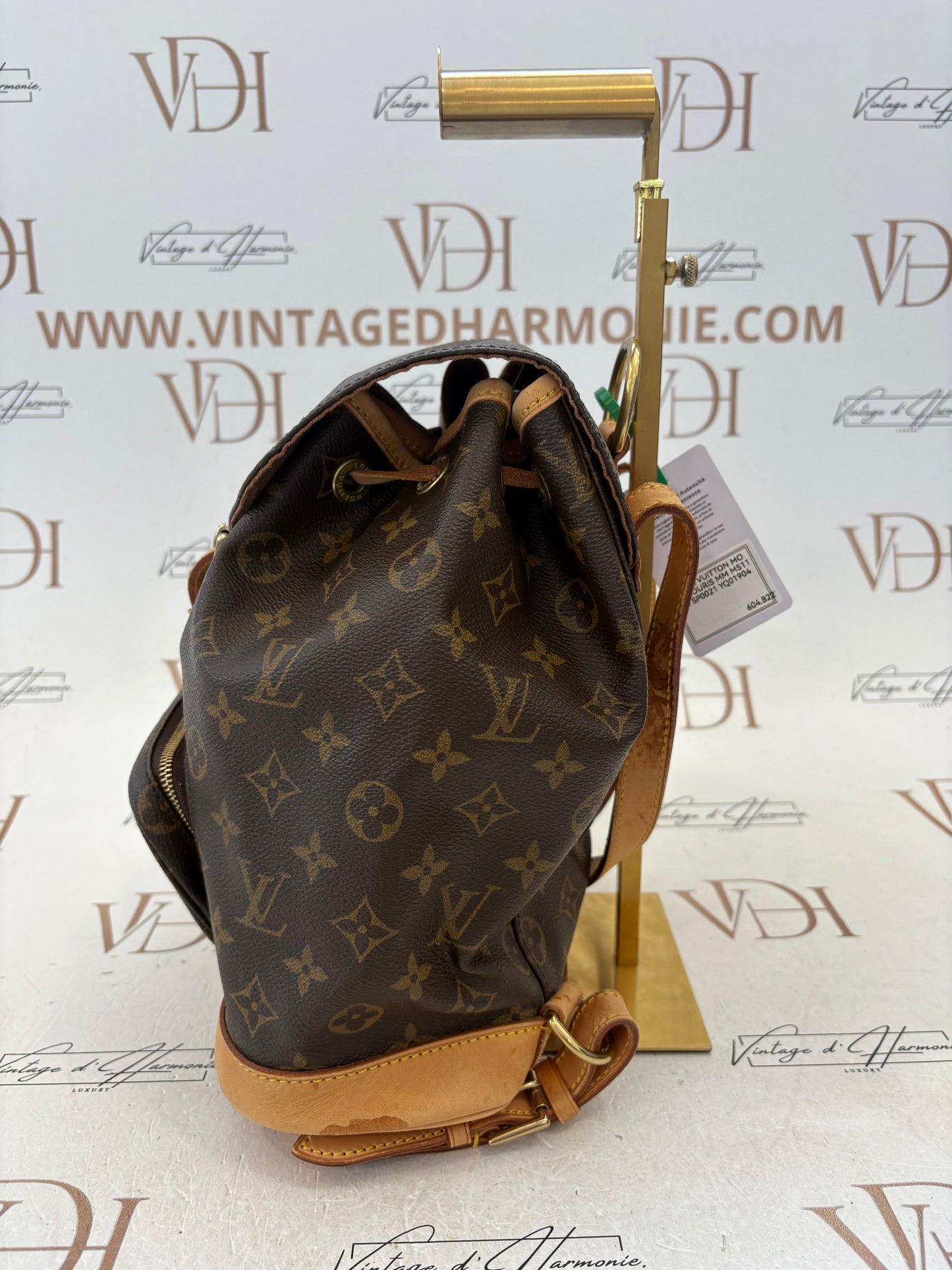 017177 - Louis Vuitton Montsouris MM