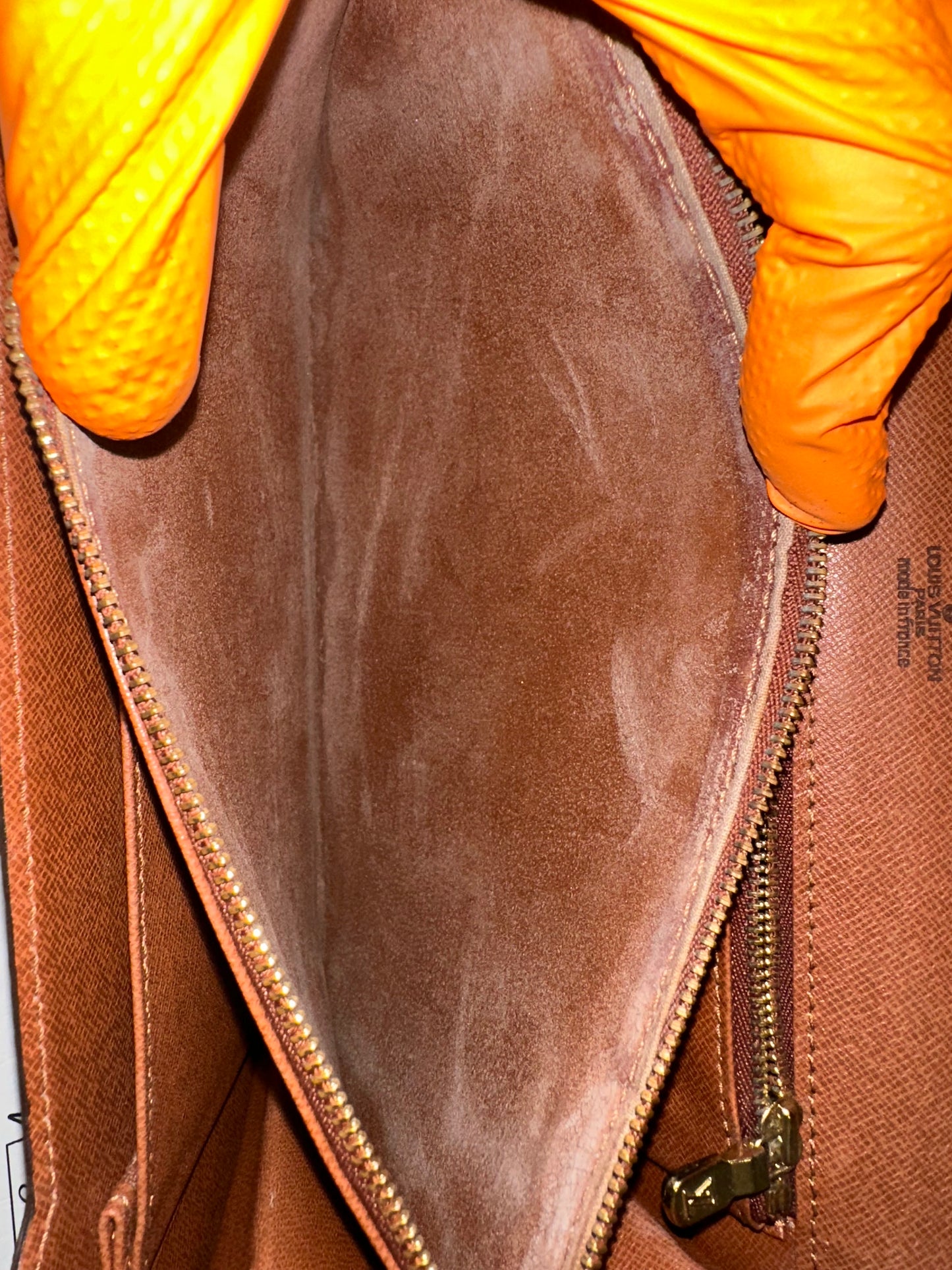 016872 - Louis Vuitton Concorde
