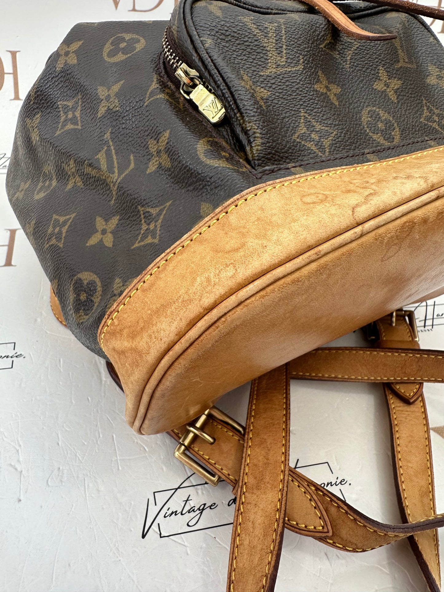 017845 - Louis Vuitton Montsouris MM