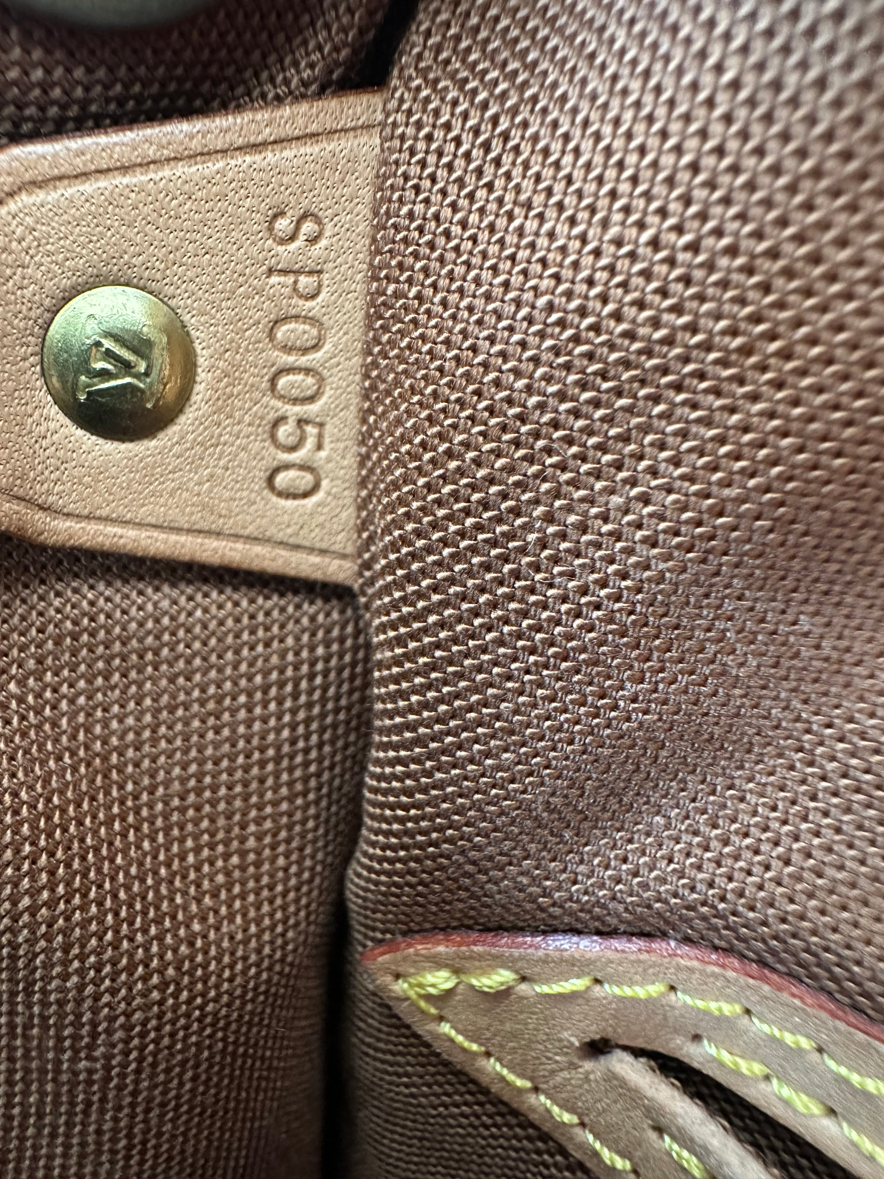 Louis Vuitton Montsouris MM