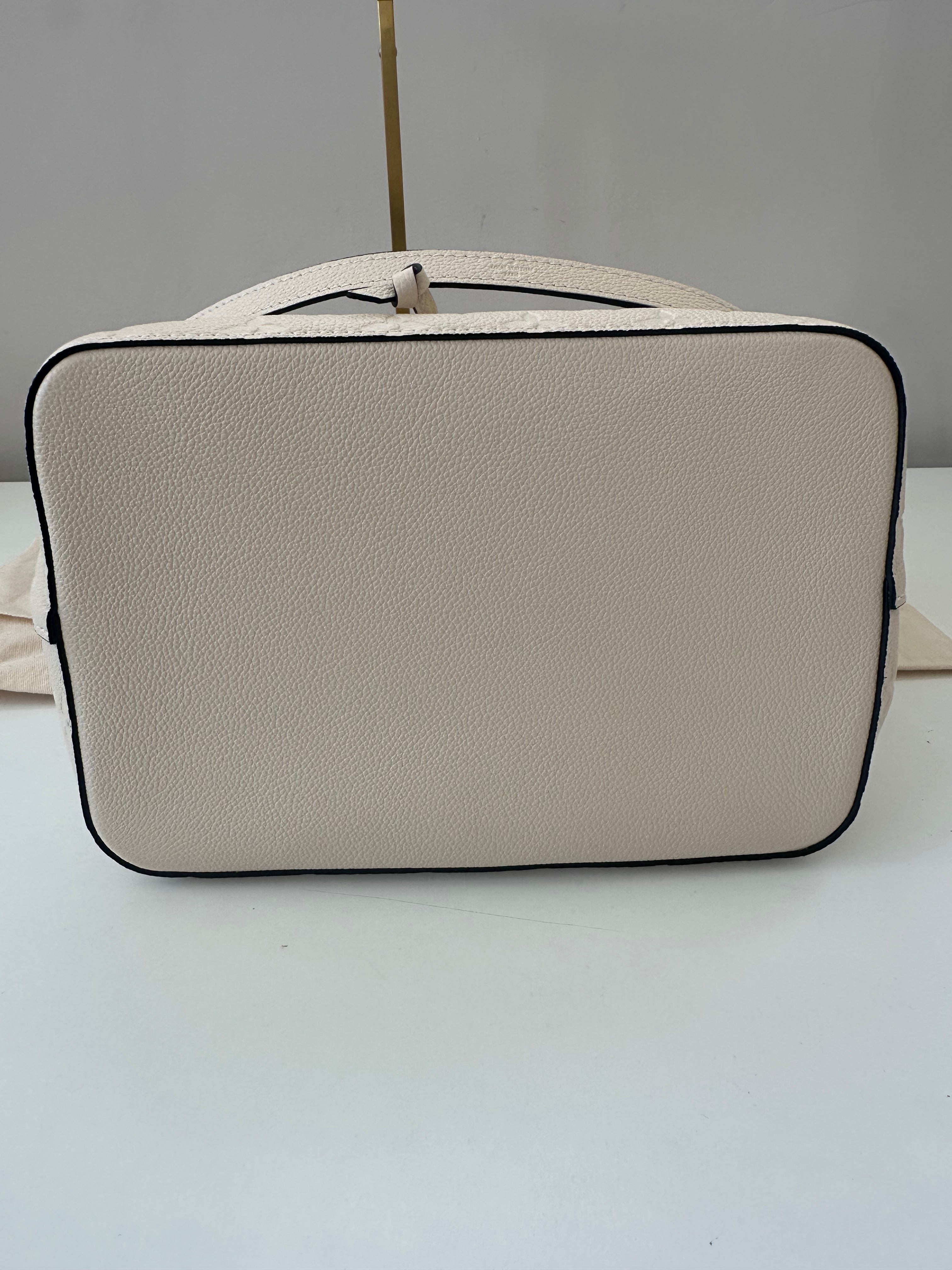 Louis Vuitton Neonoe