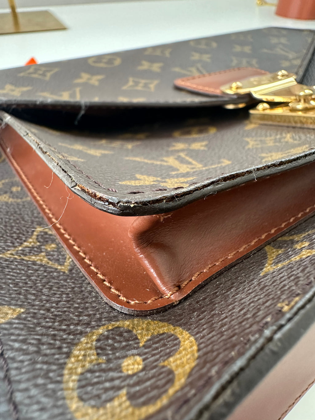 Louis Vuitton Monceau 28