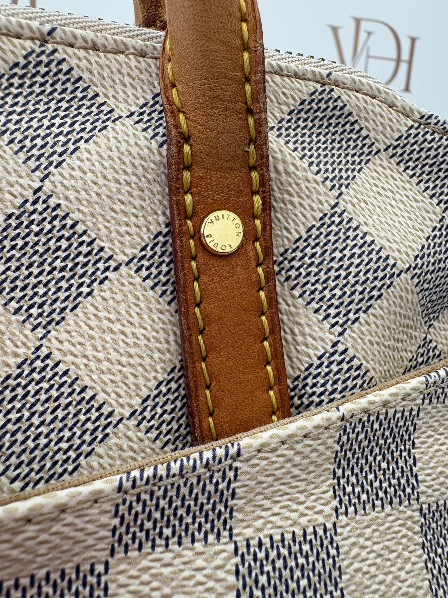 383294 - Louis Vuitton Figheri