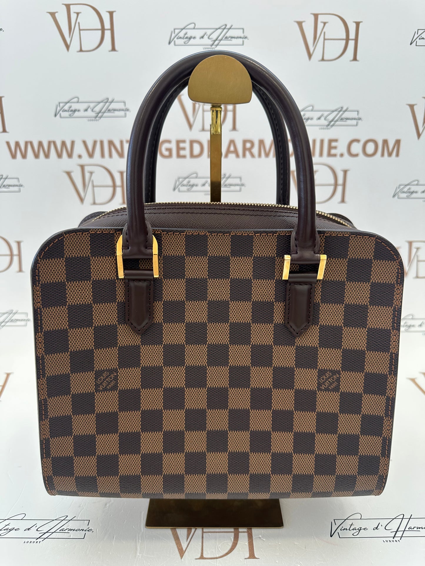 017823 - Louis Vuitton Triana