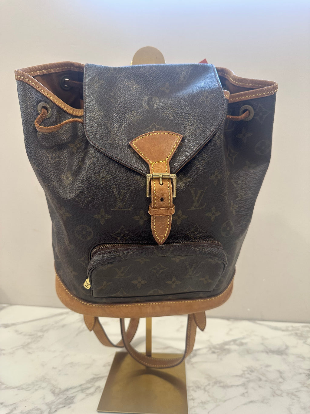 Louis Vuitton Montsouris MM