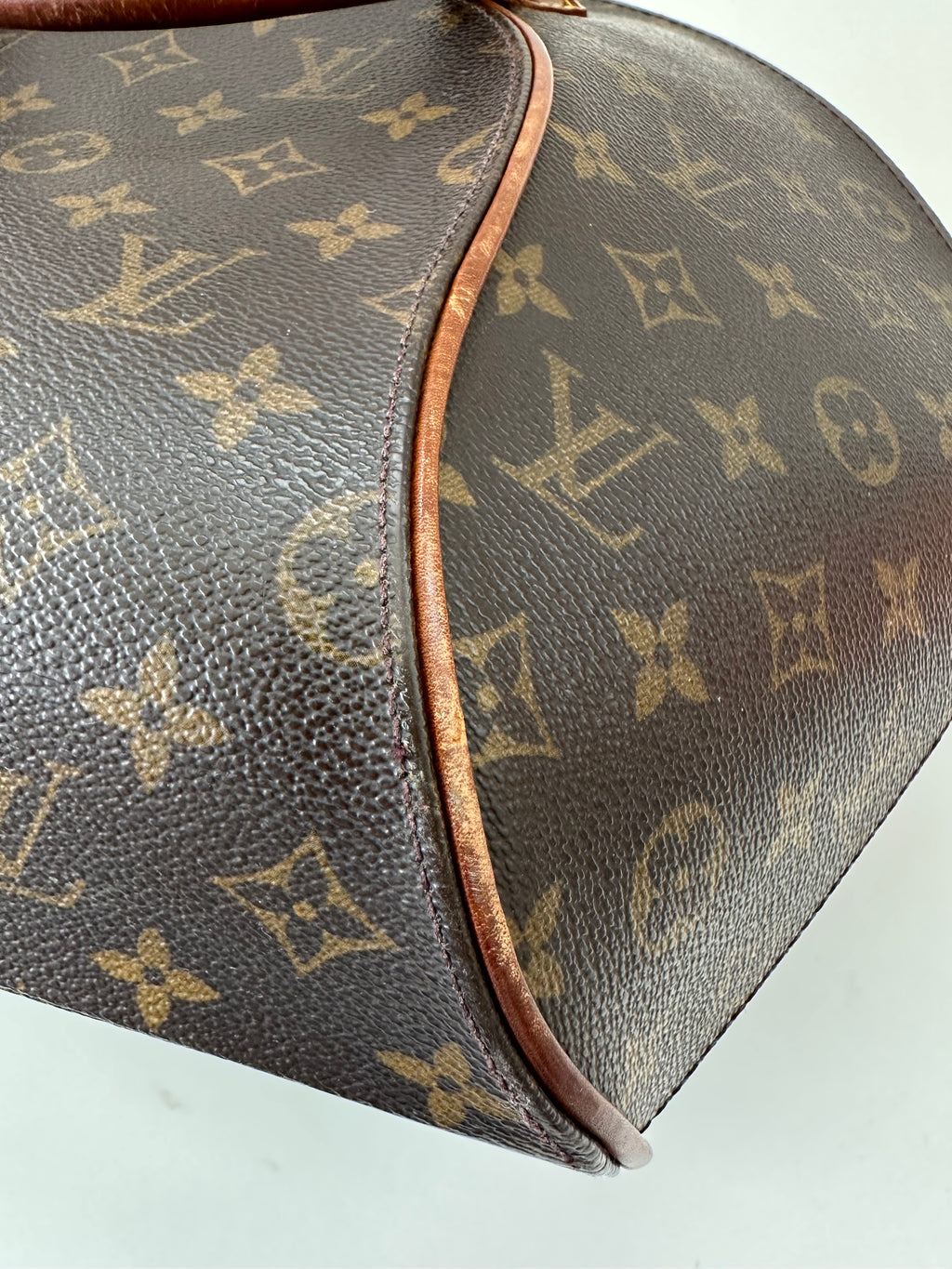 Louis Vuitton Ellipse MM