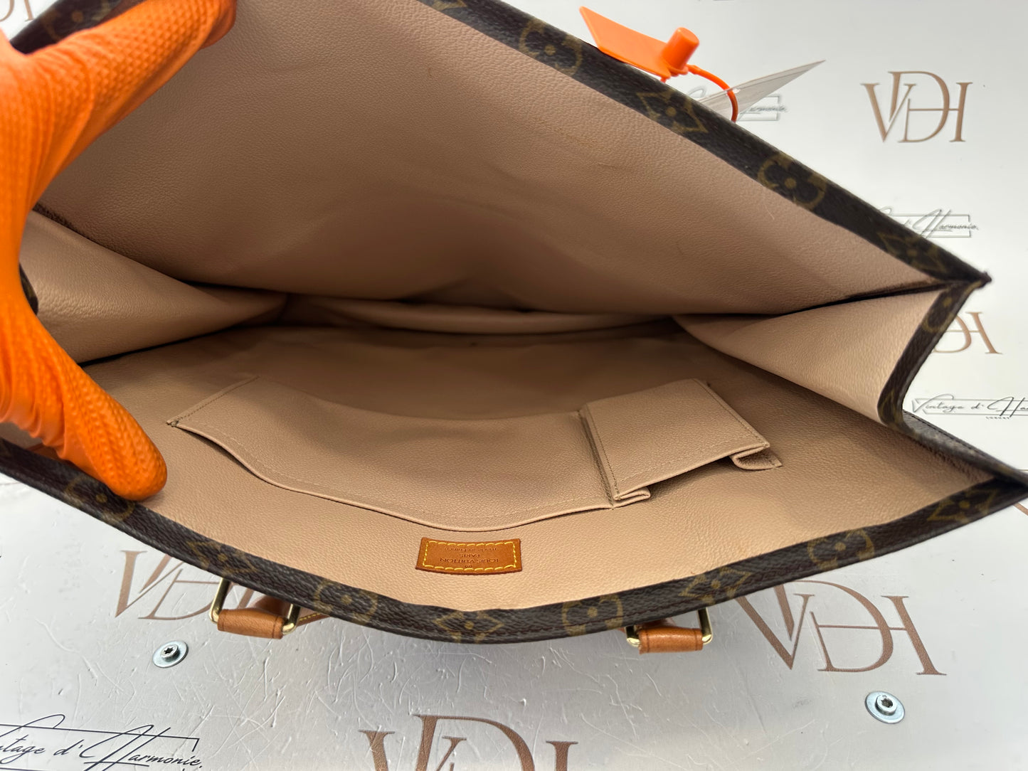 016917 - Louis Vuitton Sac Plat