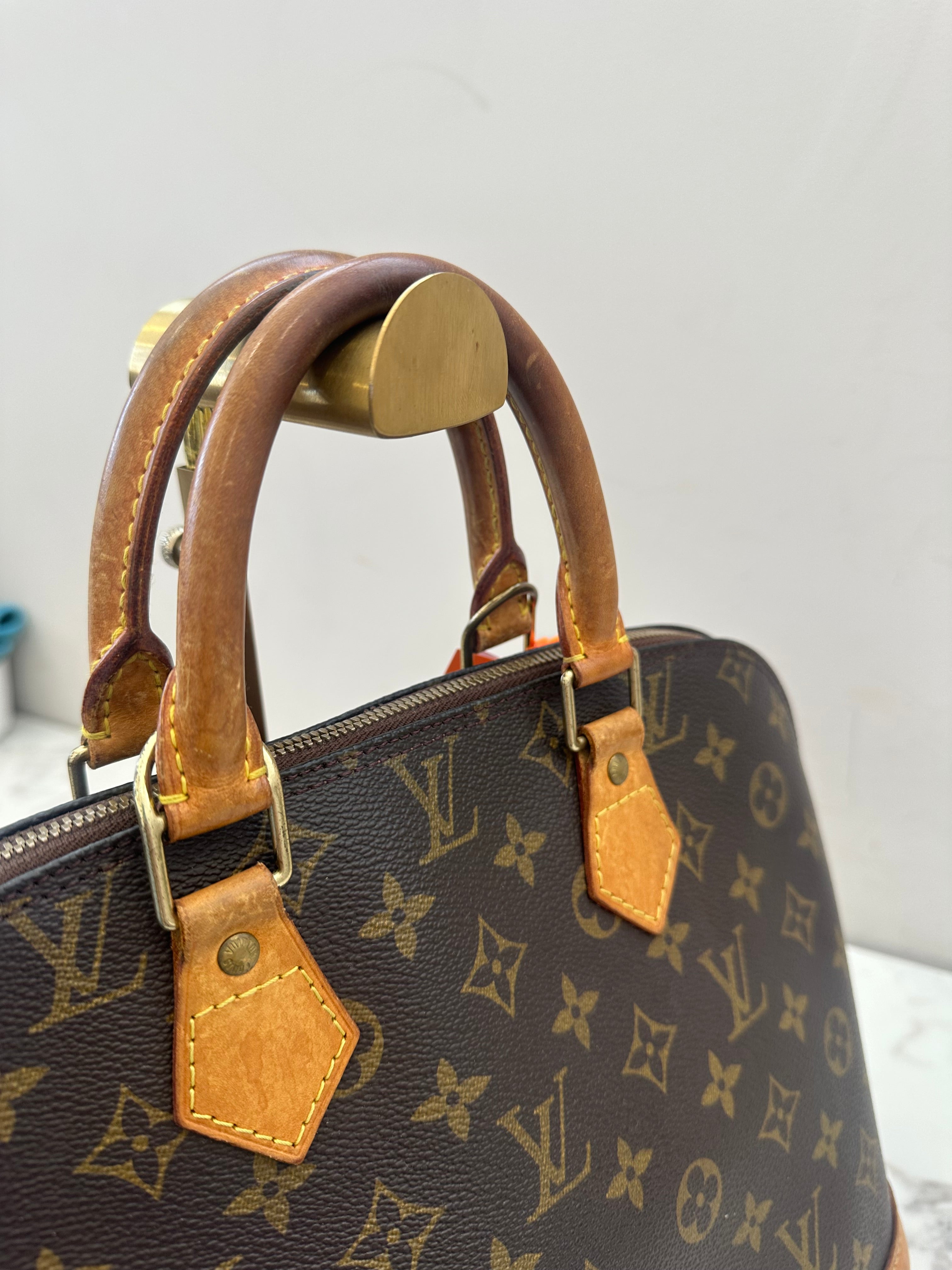 Louis Vuitton Alma