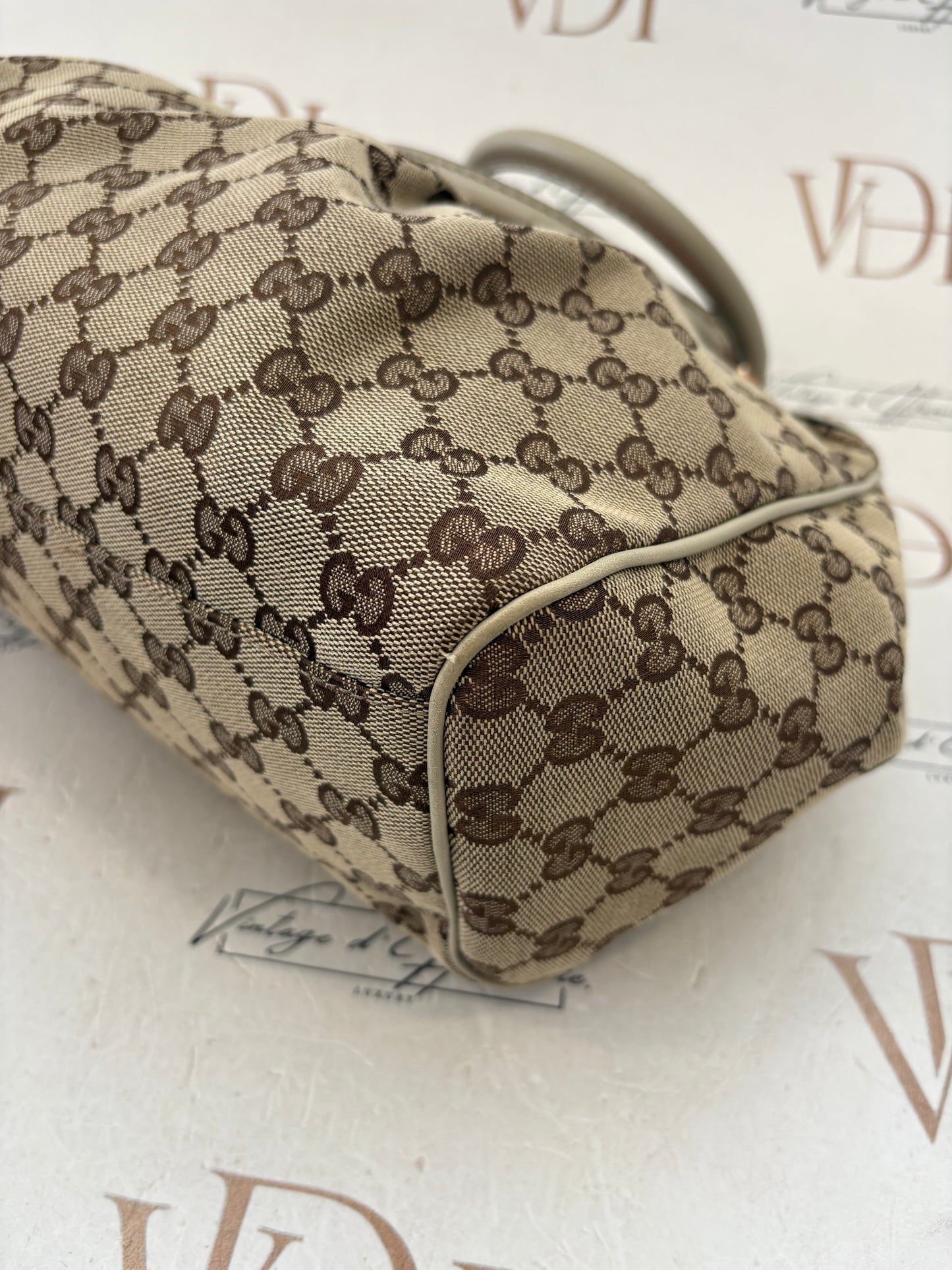 018977 - Gucci Beige Canvas GG