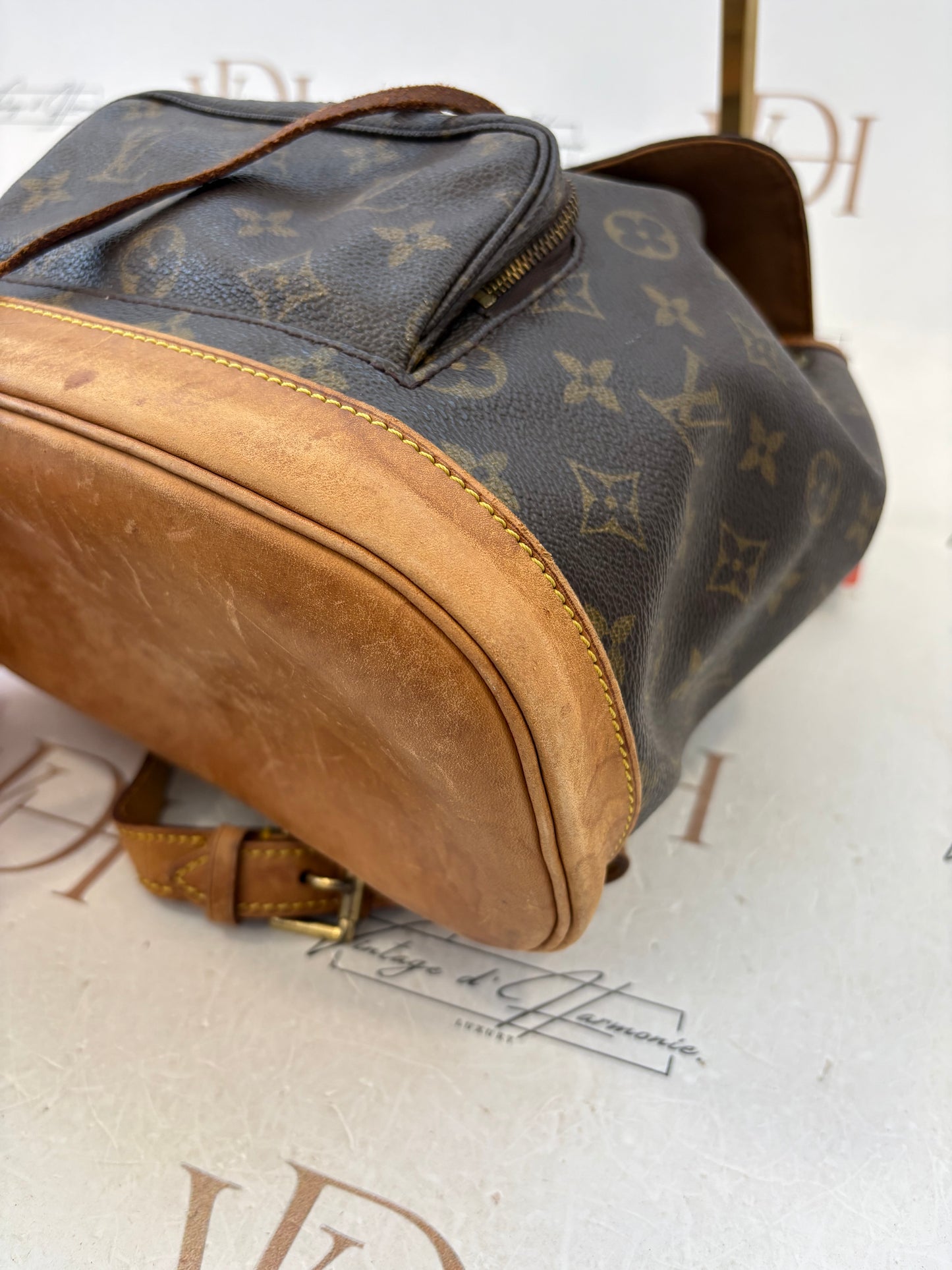 018612 - Louis Vuitton Montsouris MM