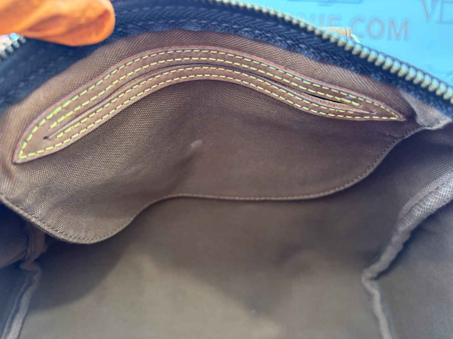 018244 - Louis Vuitton Speedy 25