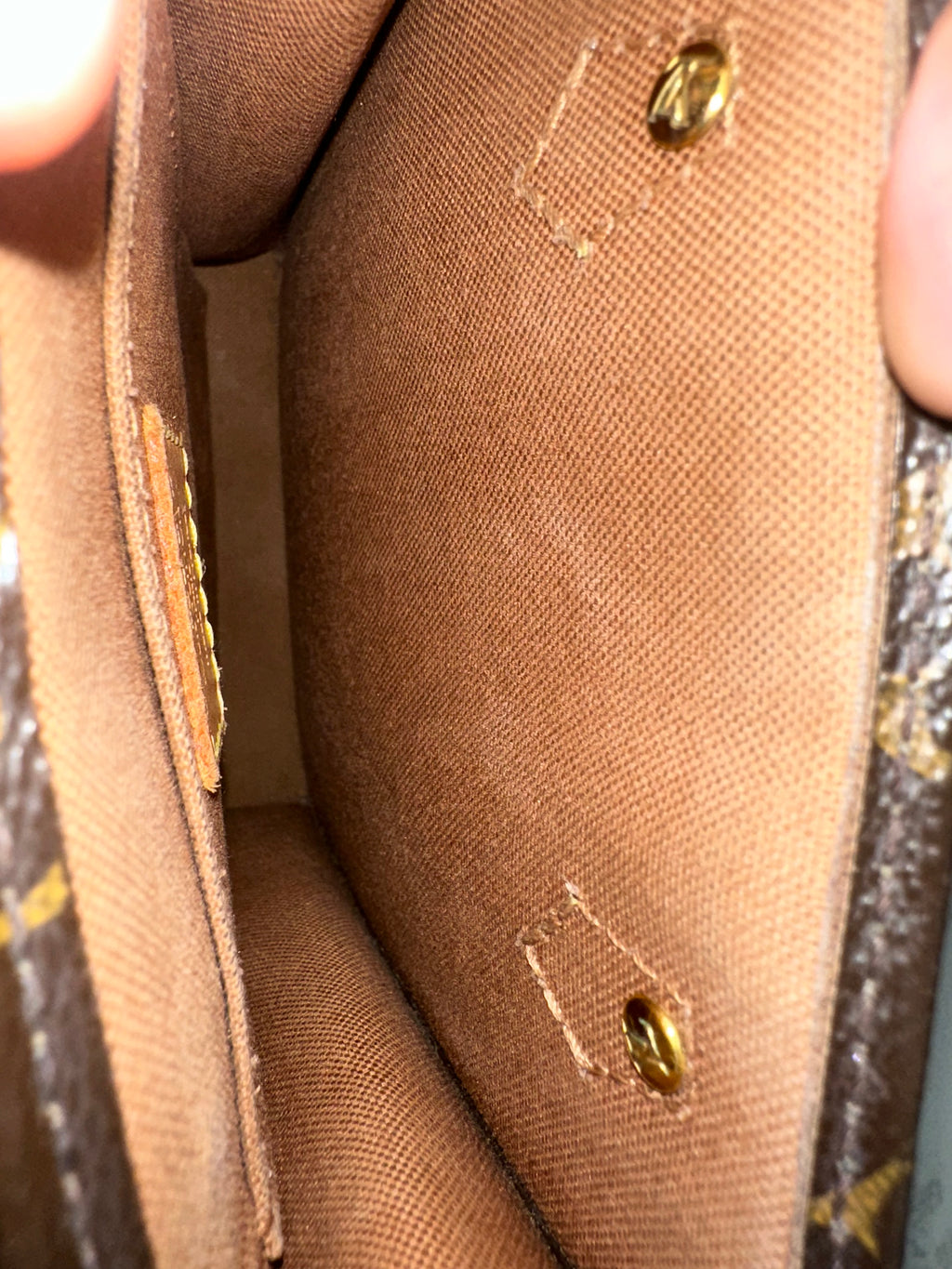 Louis Vuitton Petite Sac Plat