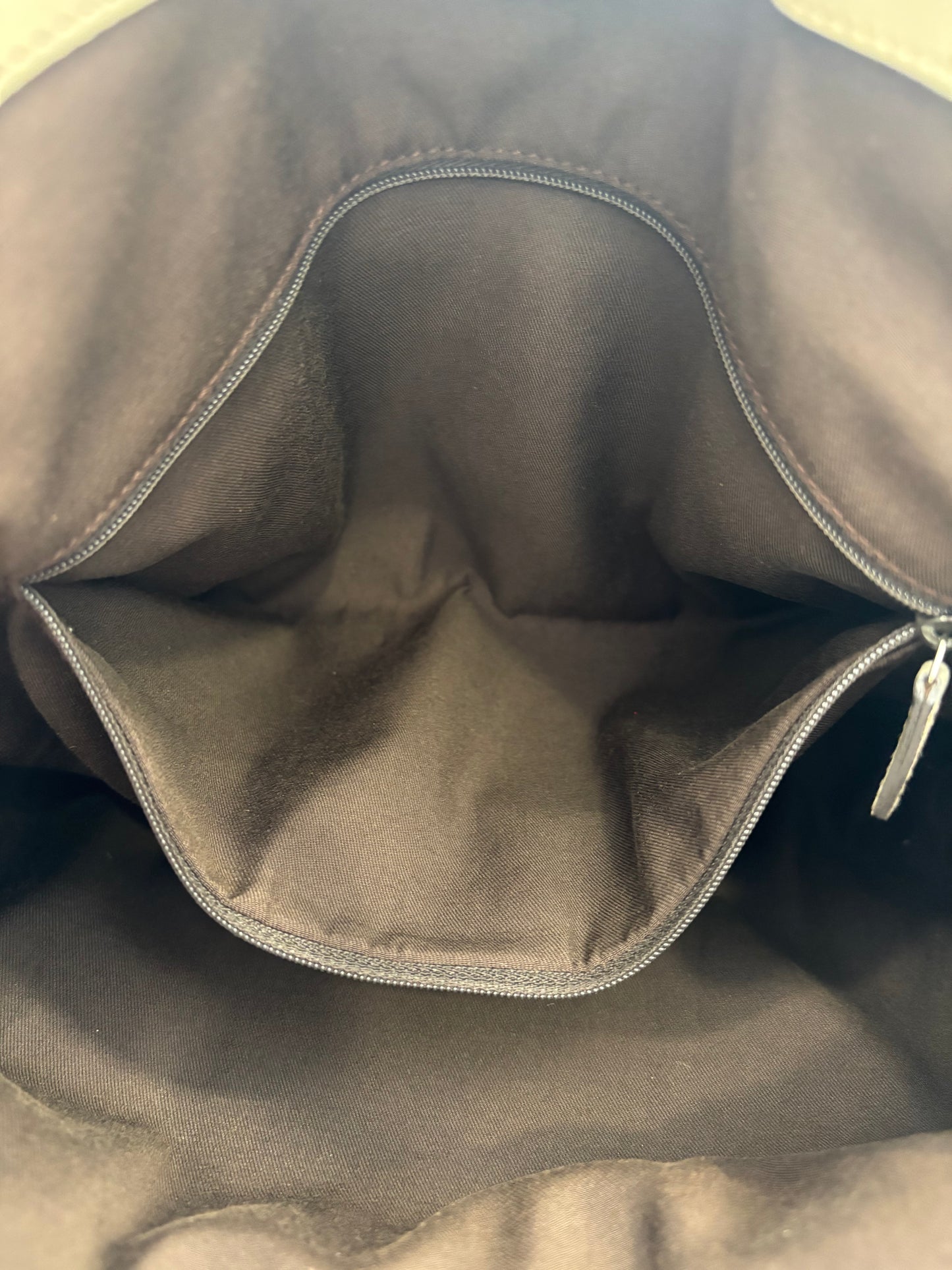 018977 - Gucci Beige Canvas GG