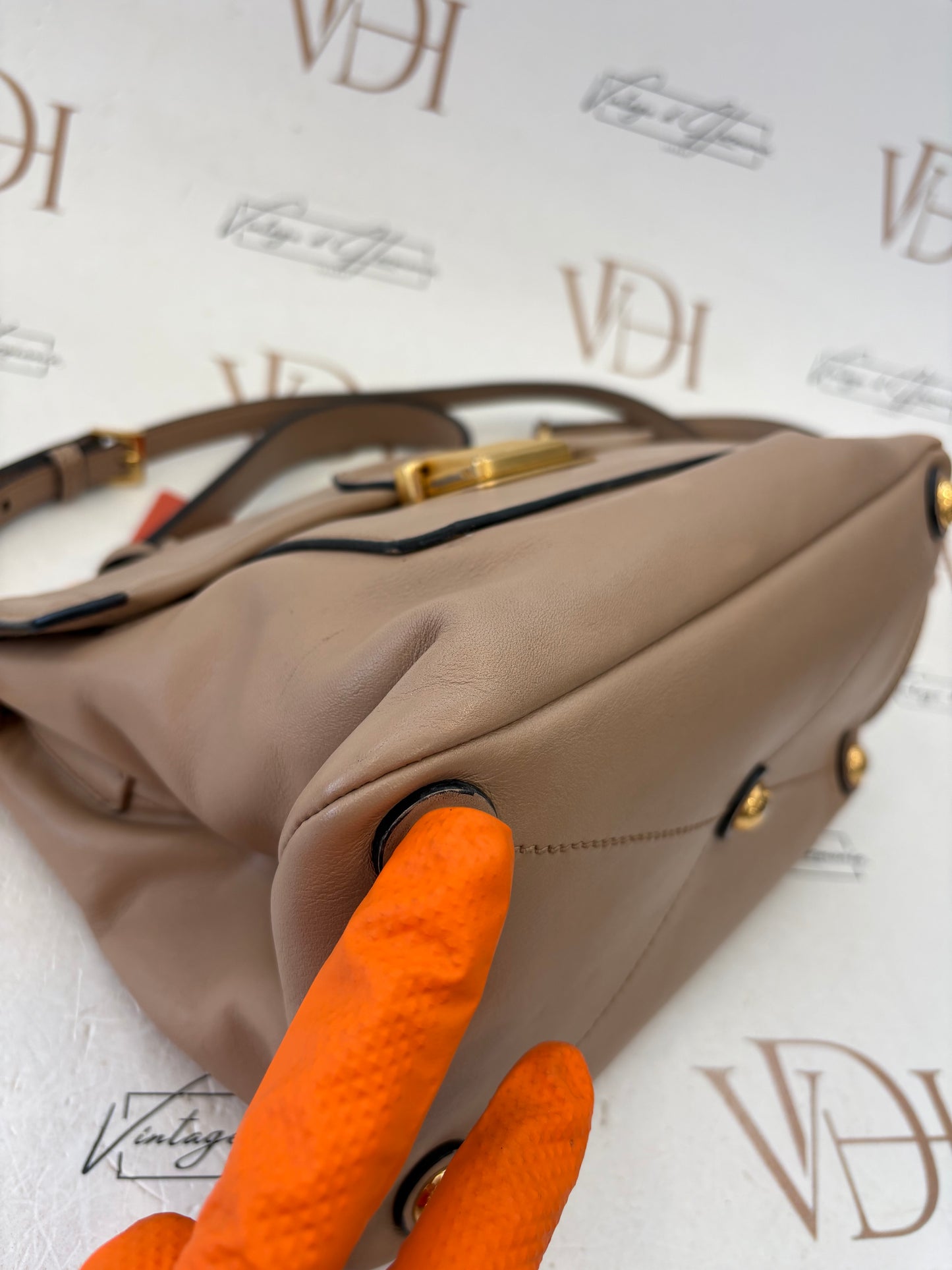 201047 - Miu Miu