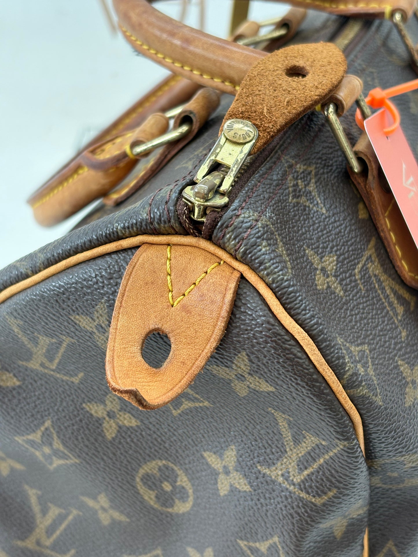 018244 - Louis Vuitton Speedy 25