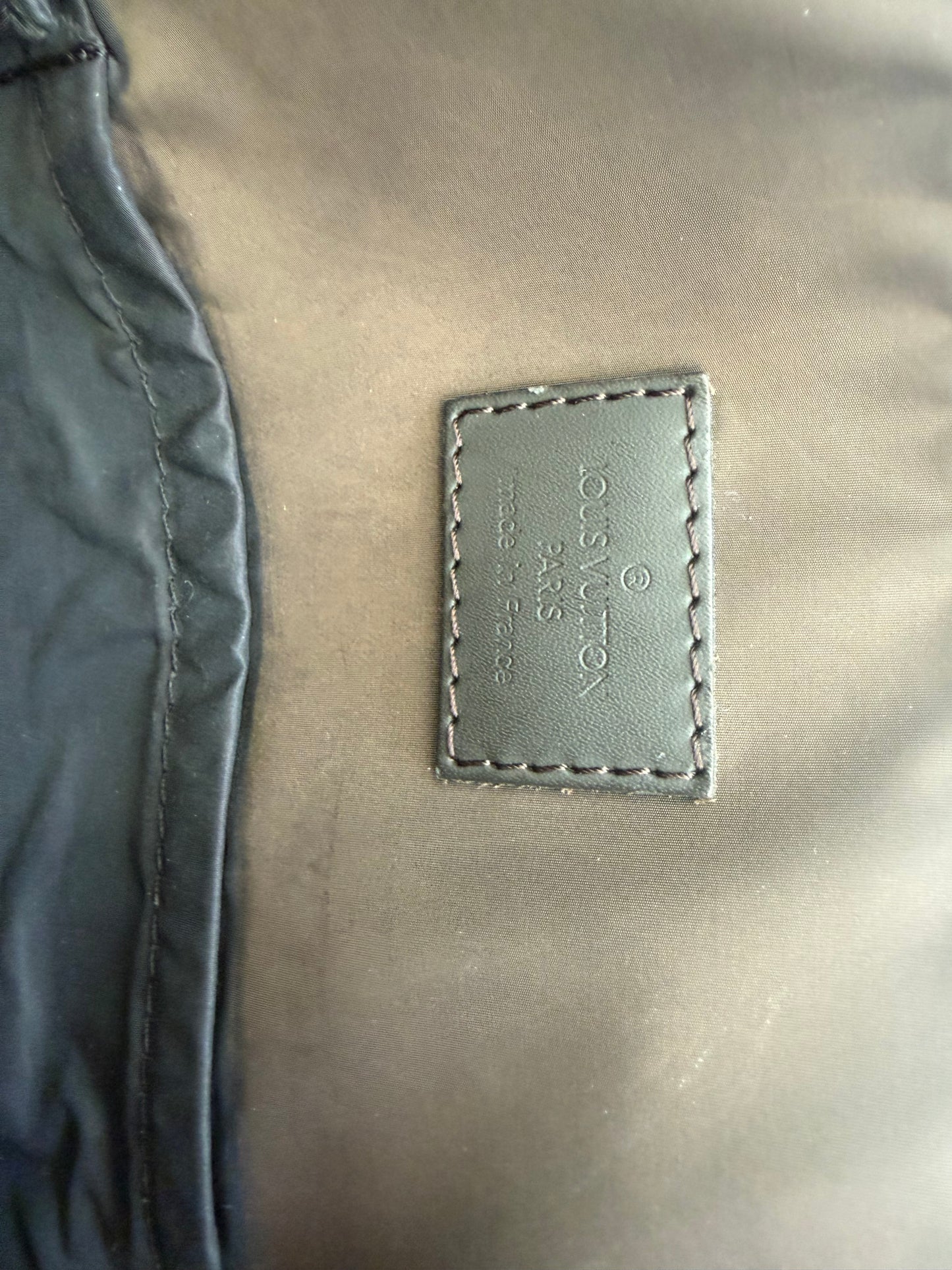 019004 - Louis Vuitton geant roux