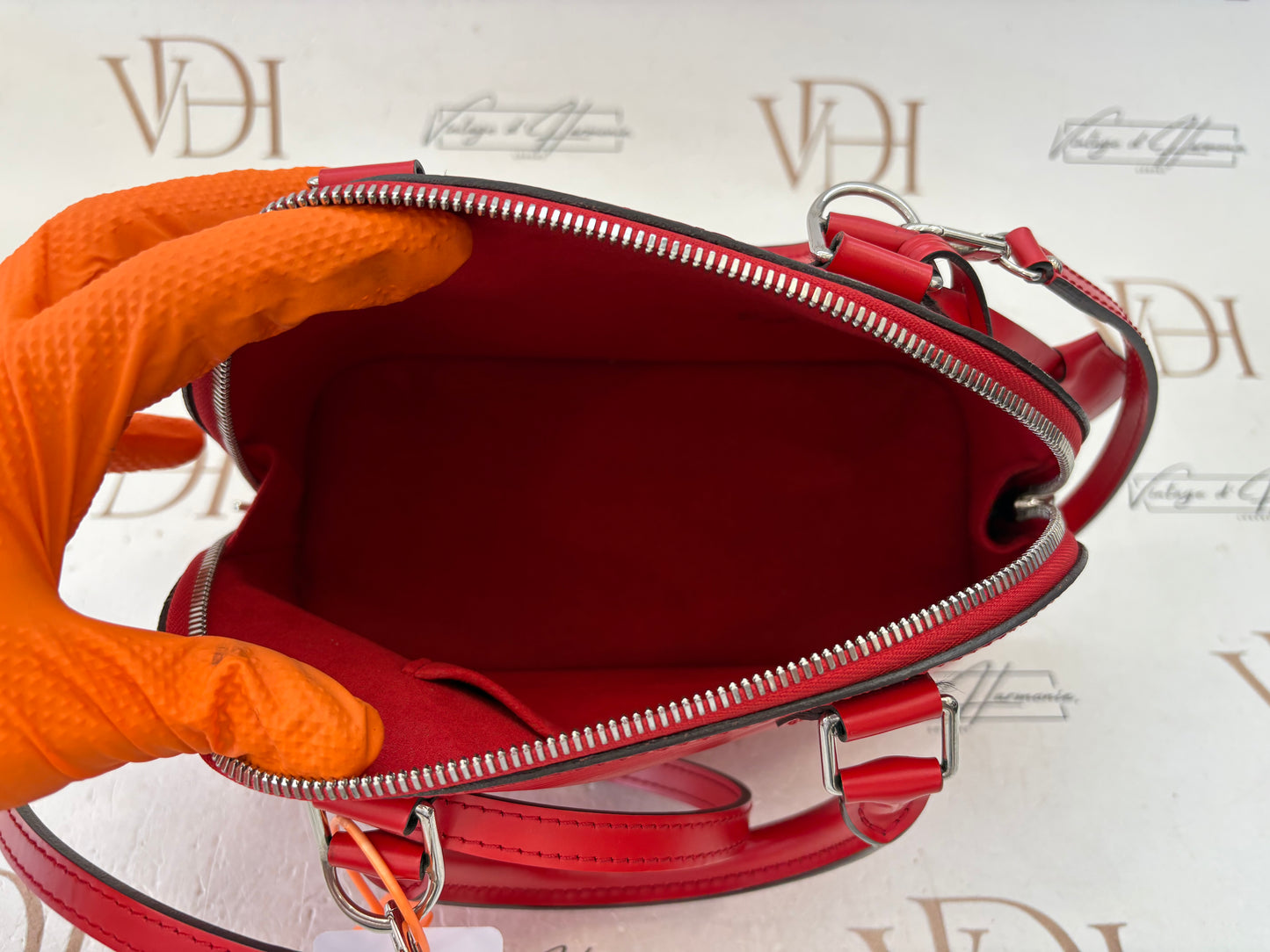 201180 - Louis Vuitton Alma BB