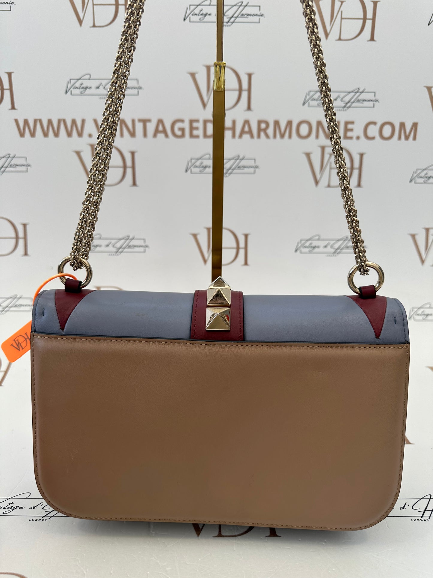 382353 - Valentino Glam Look