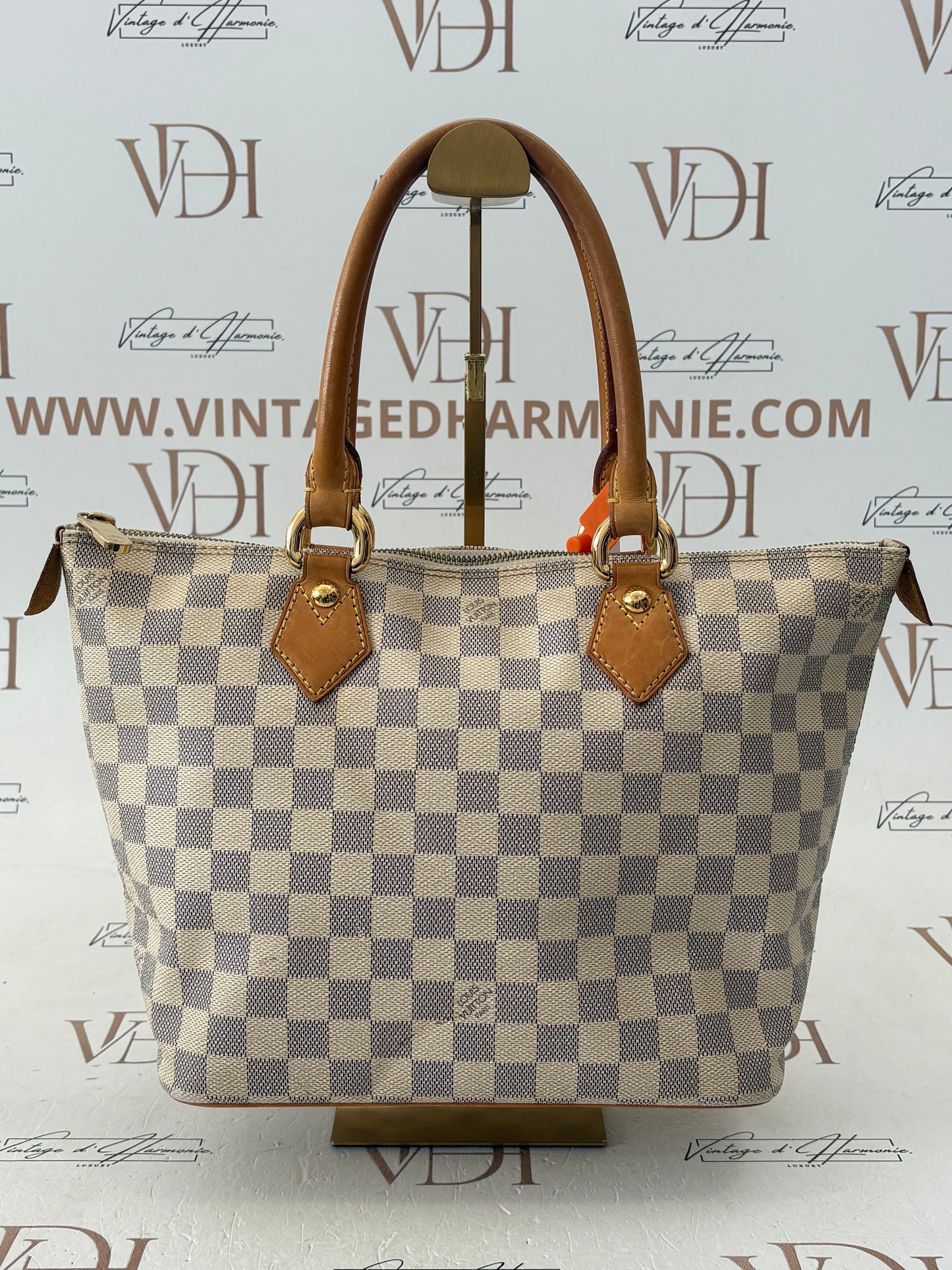 018140 - Louis Vuitton Saleya PM