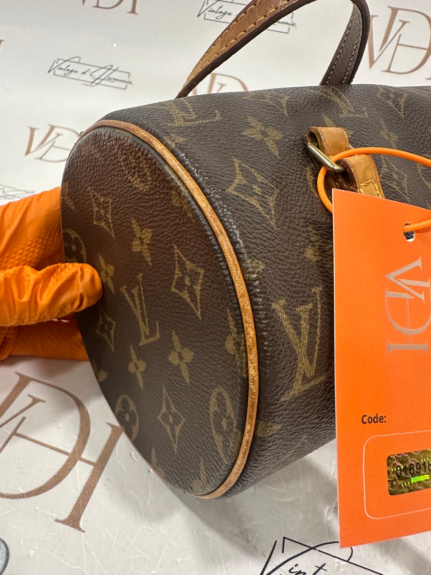 016916 - Louis Vuitton Papillon 26
