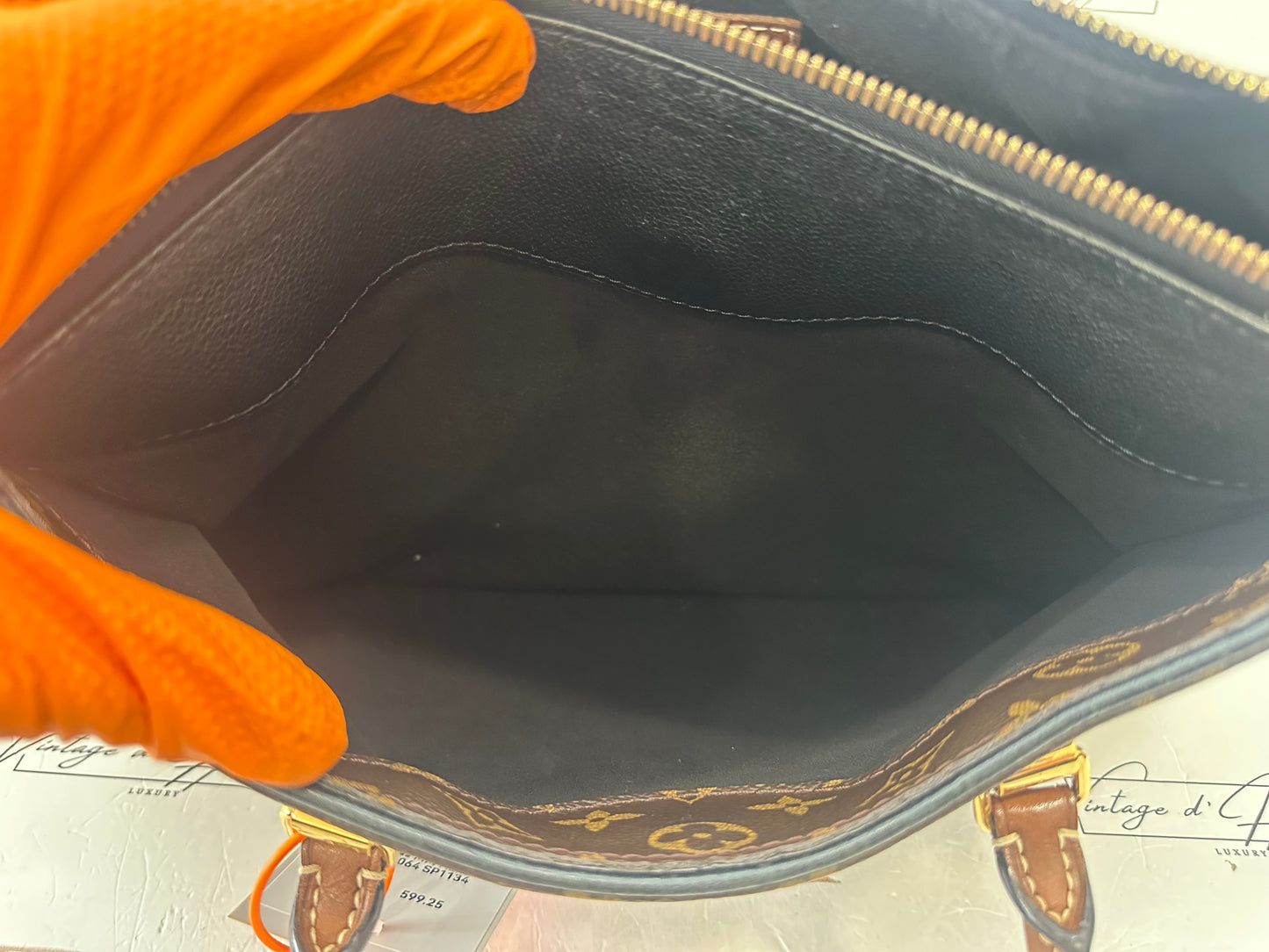 017896 - Louis Vuitton Pallas