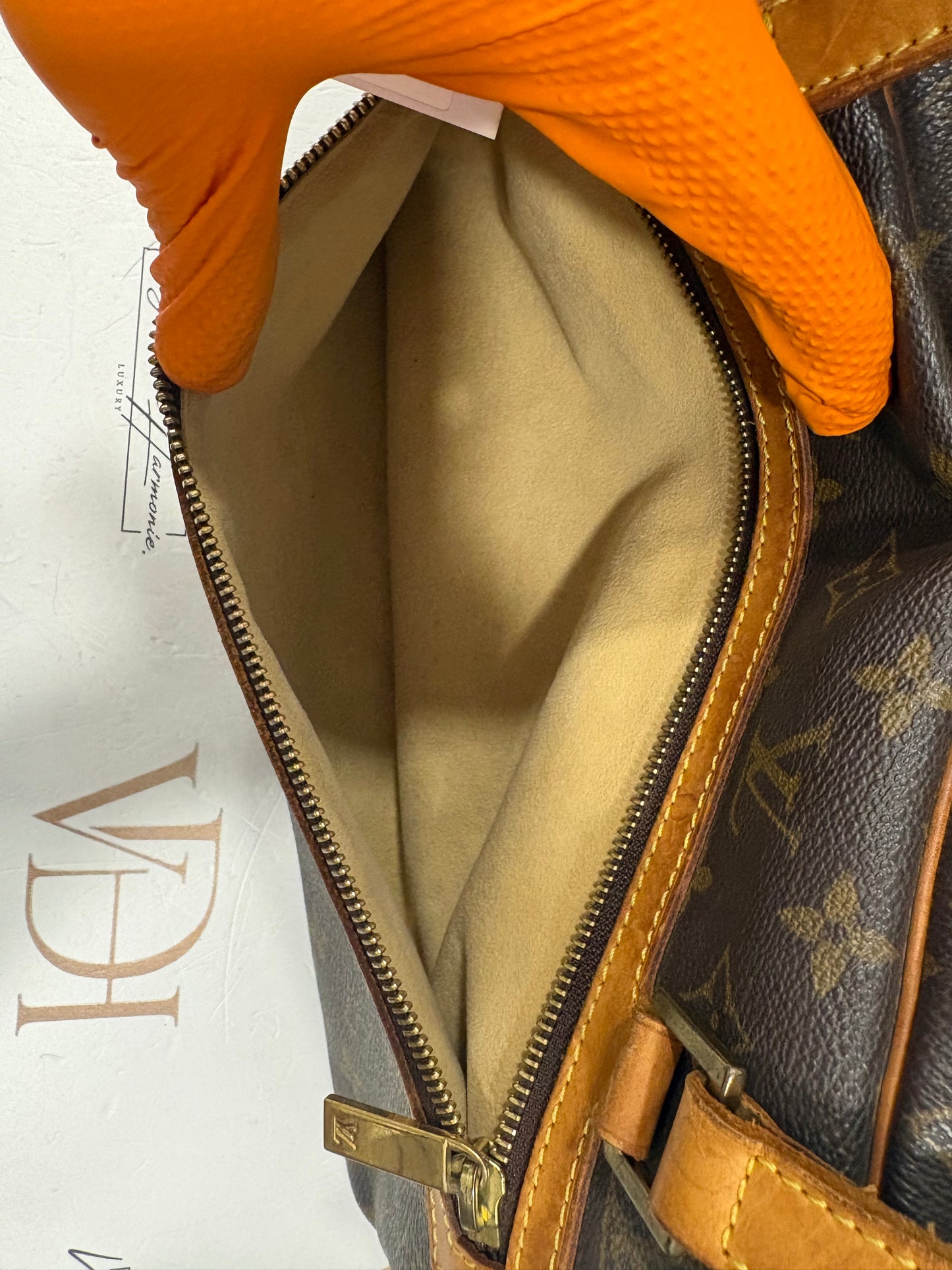 016932 - Louis Vuitton Cite GM