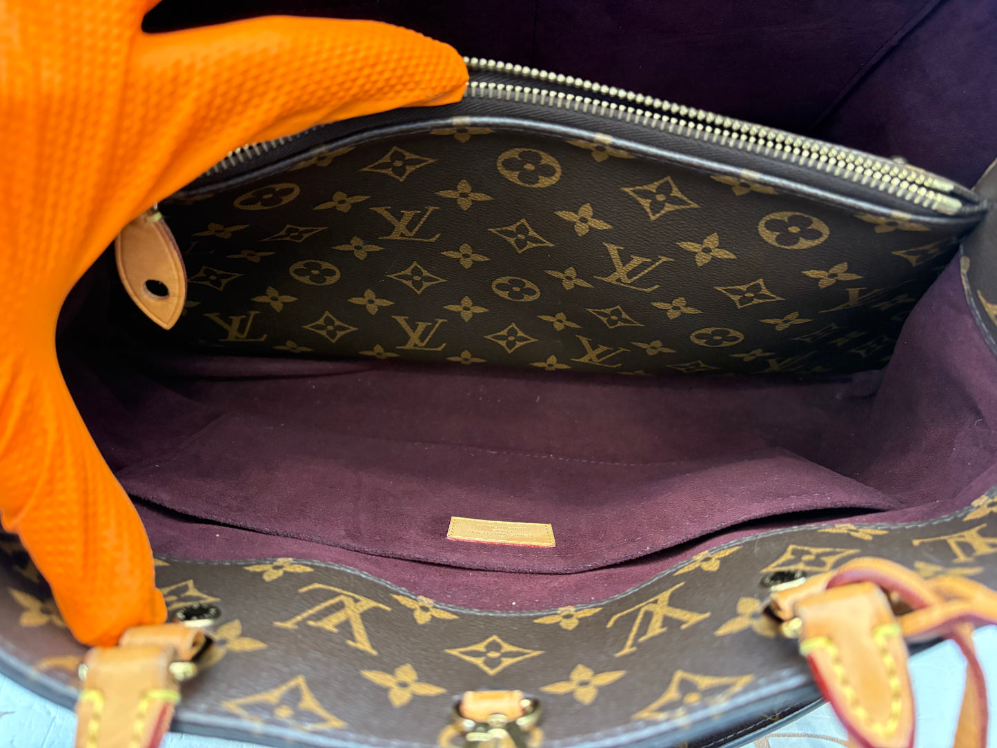 383765 - Louis Vuitton Montaigne GM