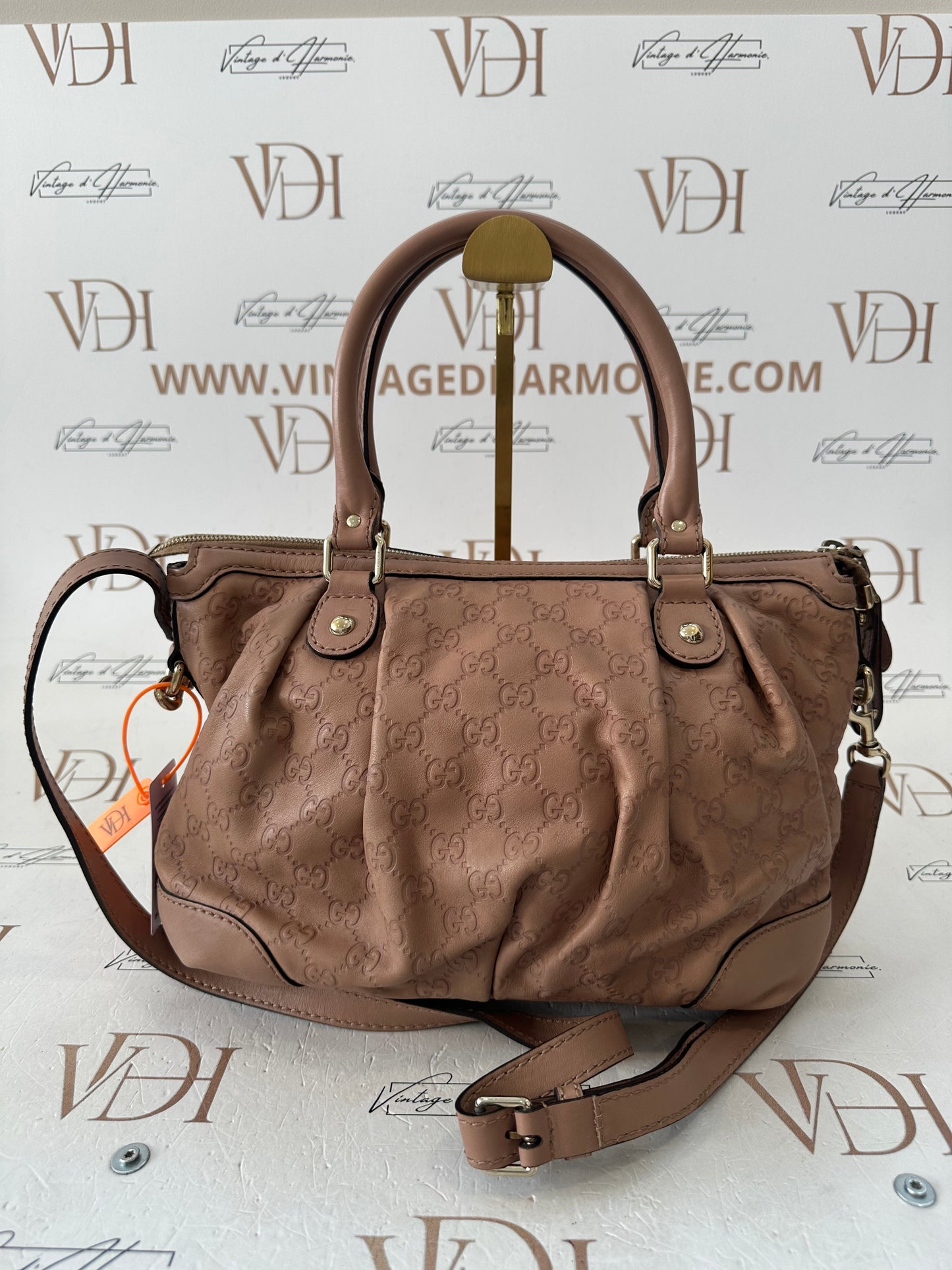384283 - Gucci Sukey