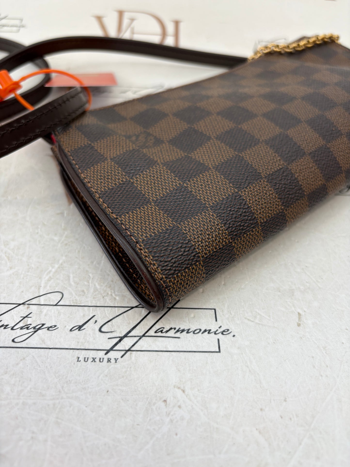 018422 - Louis Vuitton Eva