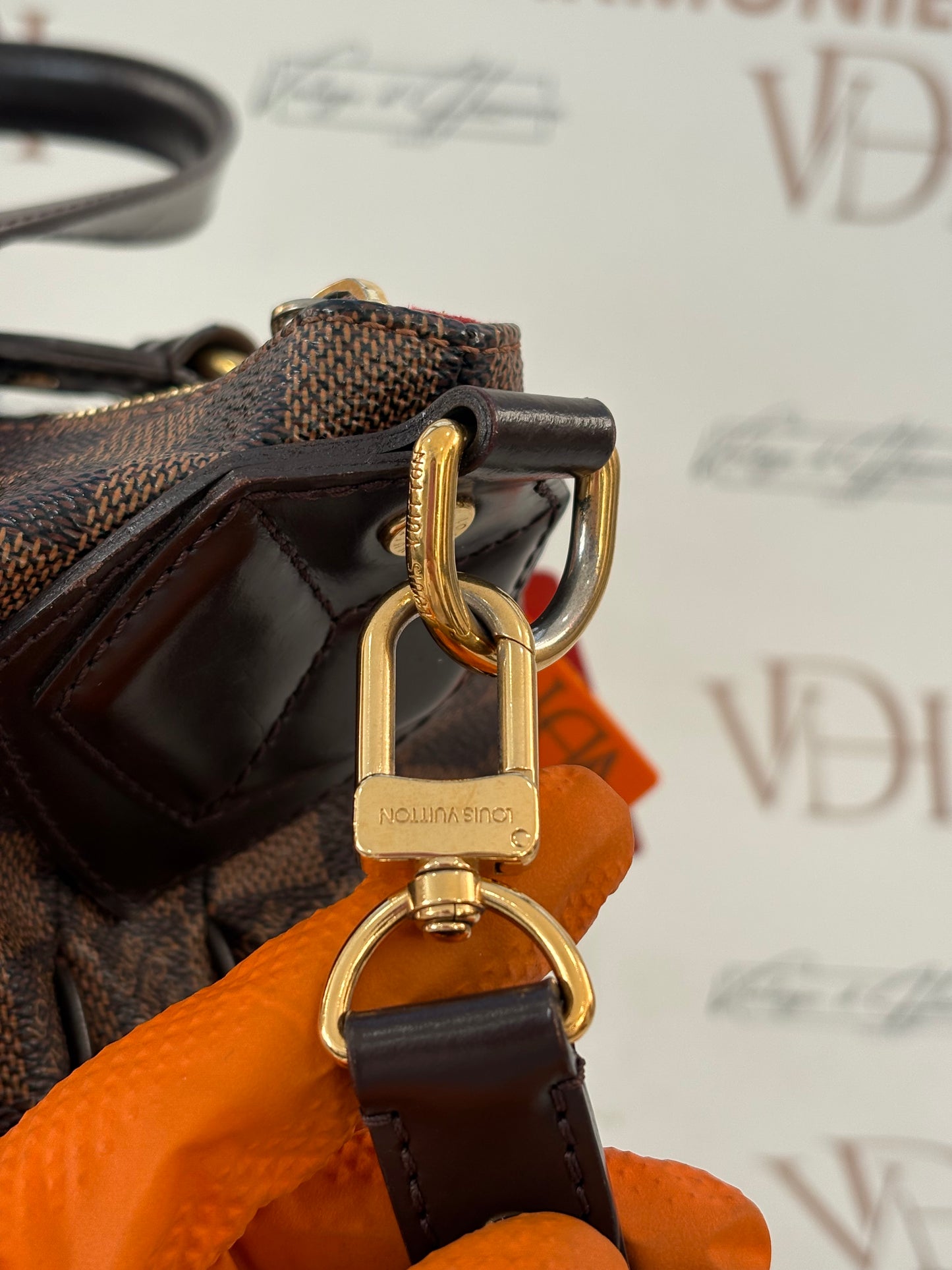 018528 - Louis Vuitton Damier Evora MM