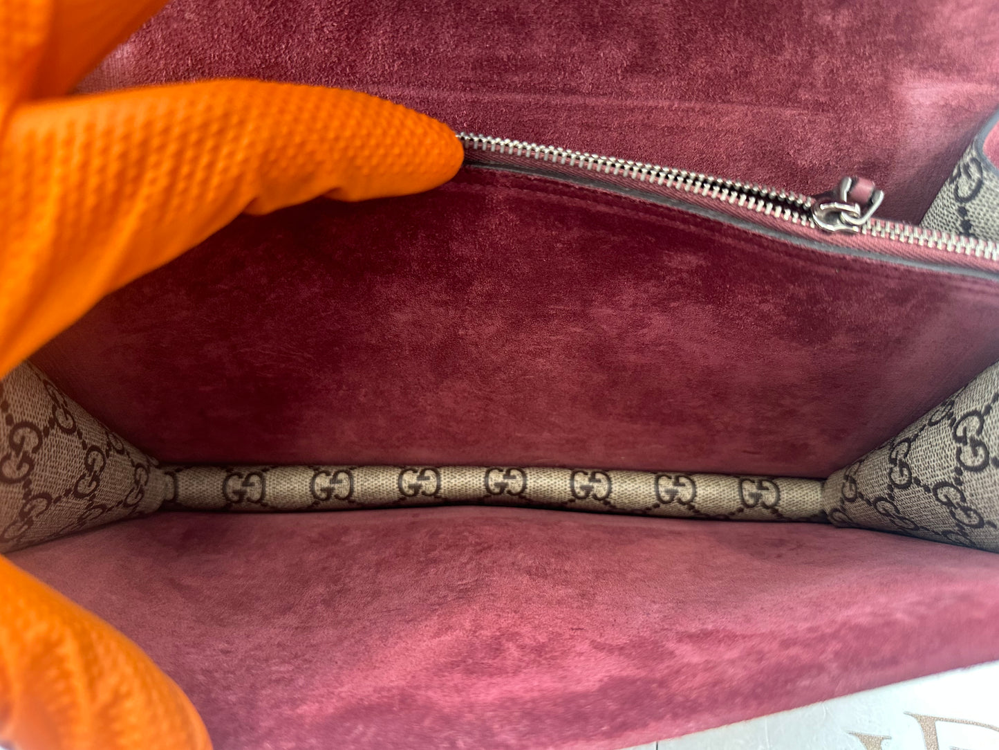 383002 - Gucci Dionysus